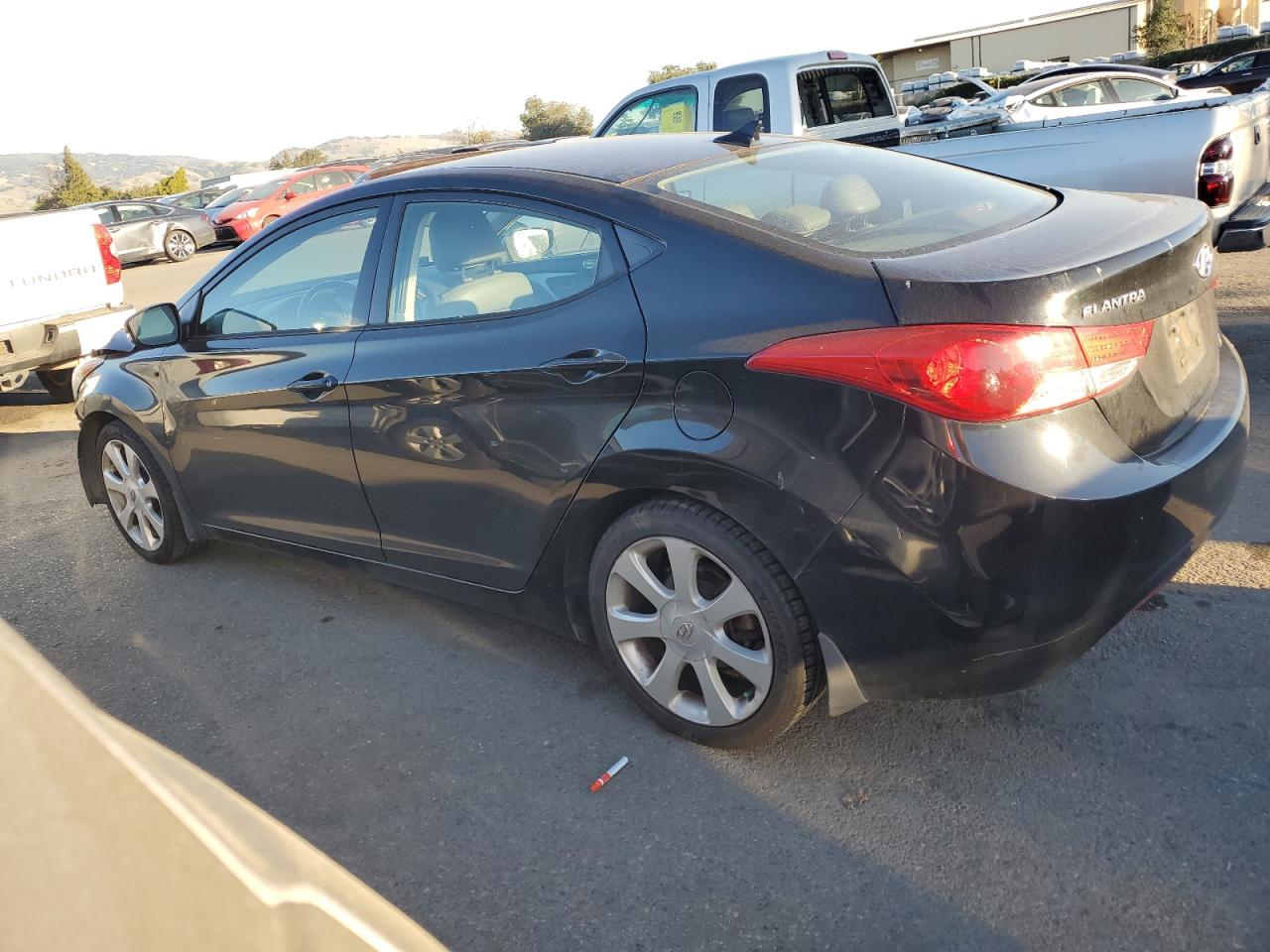 2013 Hyundai Elantra - Image 2