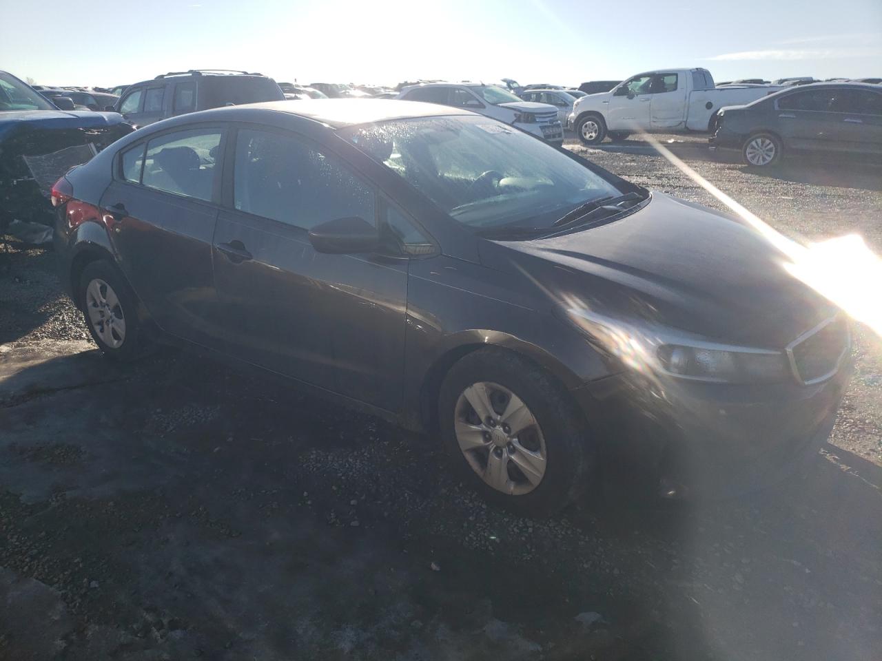 2018 Kia Forte - Image 4