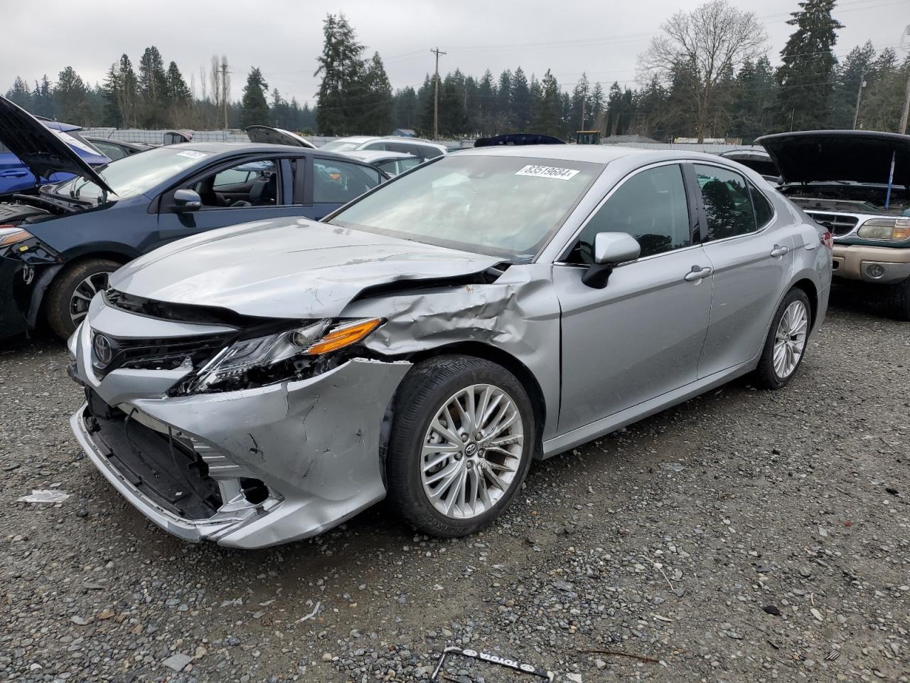 VIN 4T1B11HK2JU511250 2018 TOYOTA CAMRY no.1