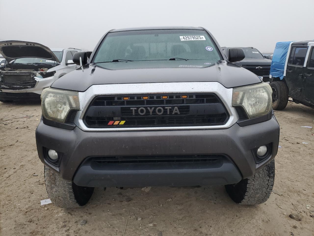 2013 Toyota Tacoma - Image 5