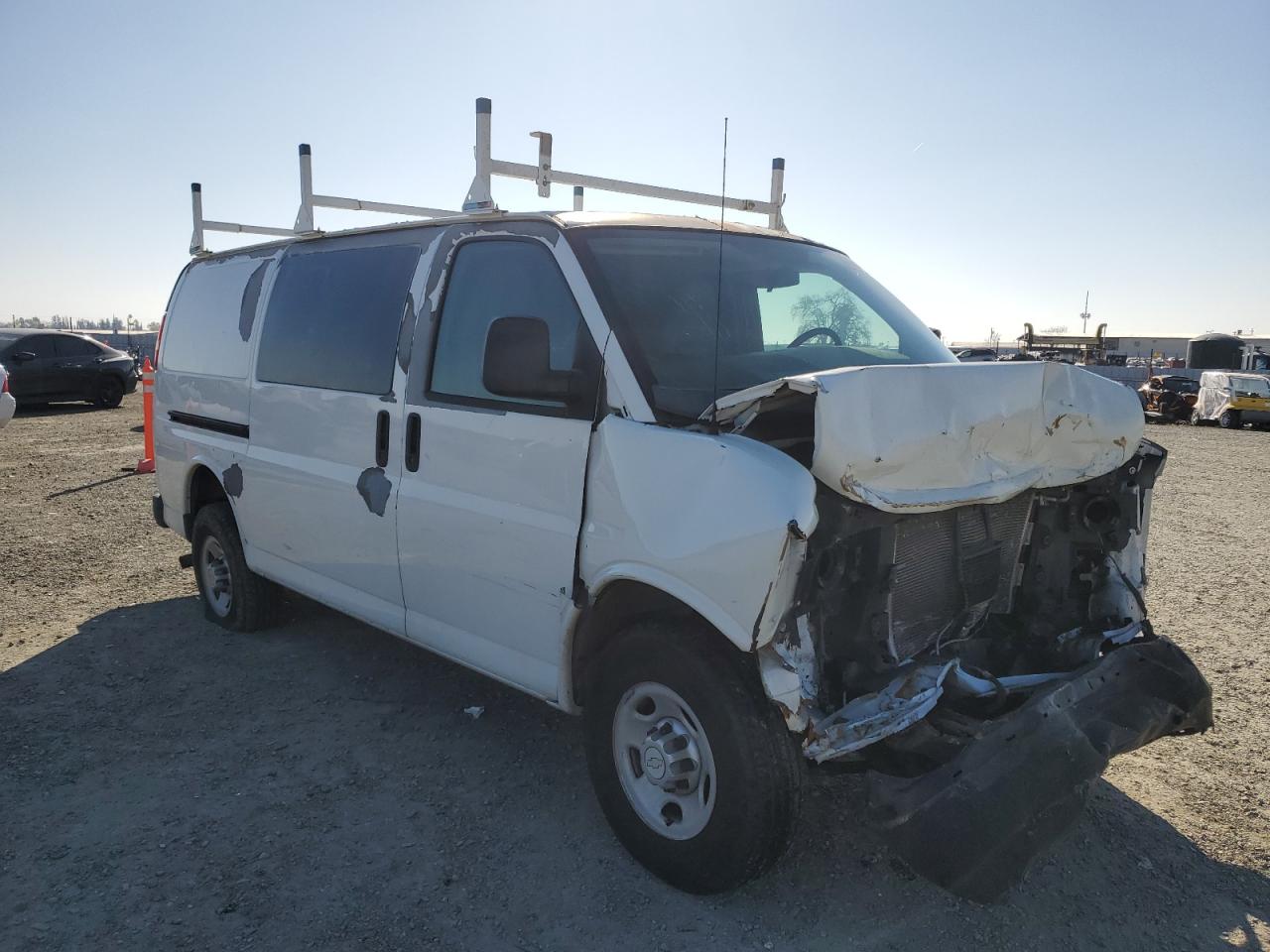 2010 Chevrolet Express - Image 4