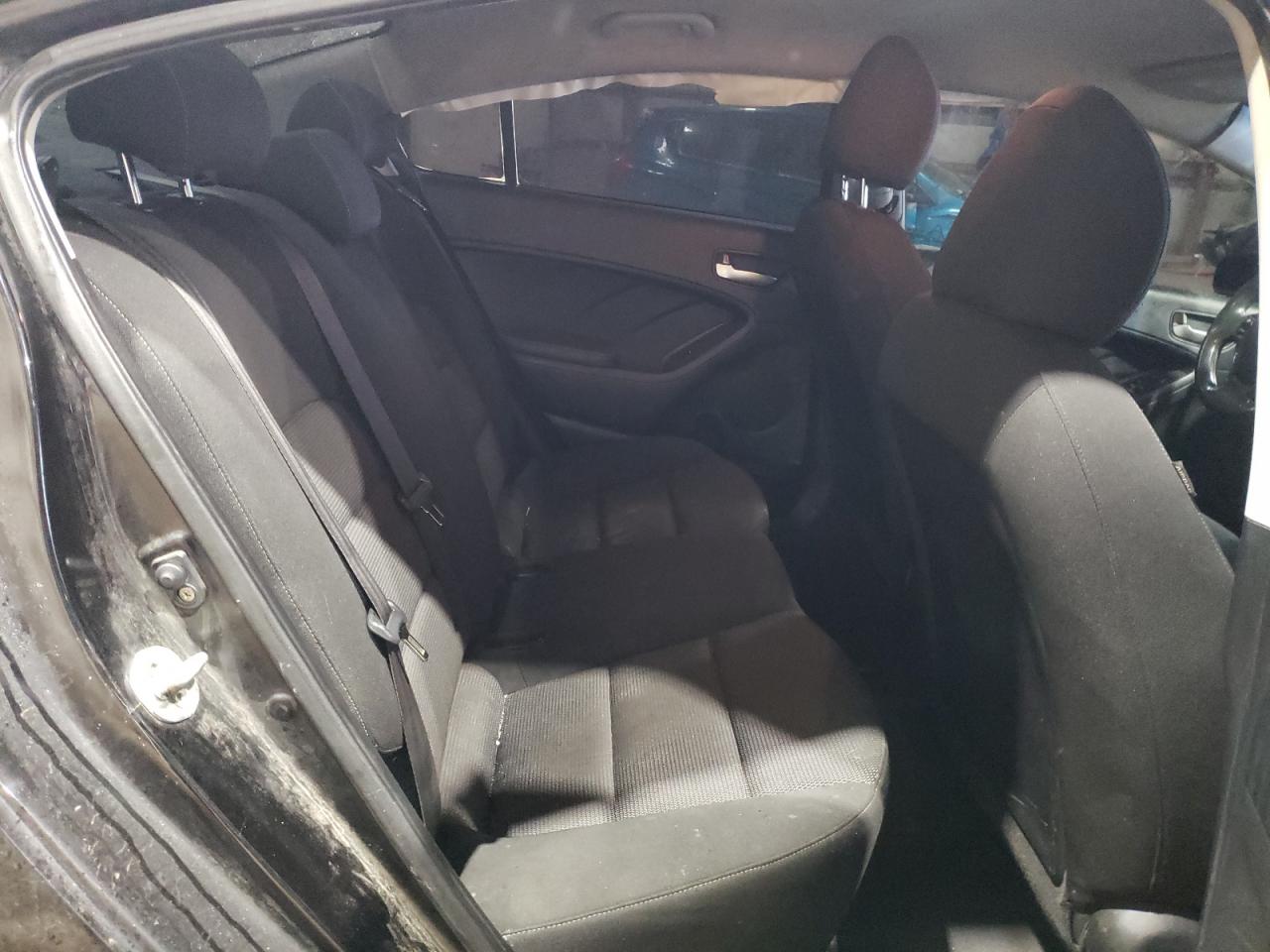 2017 Kia Forte - Image 10