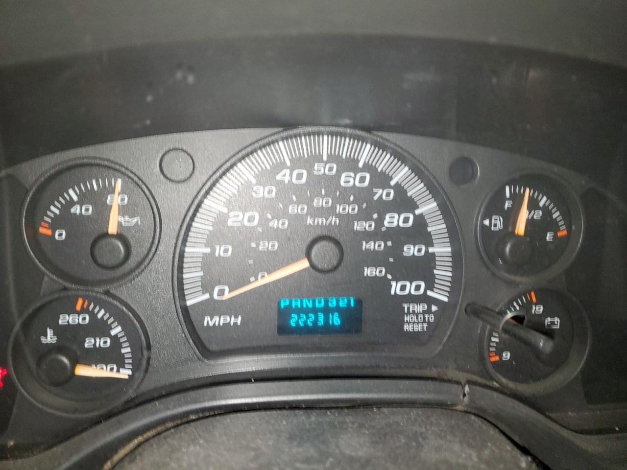 2004 GMC Savana - Image 9