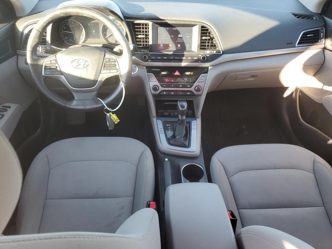 2018 Hyundai Elantra - Image 8