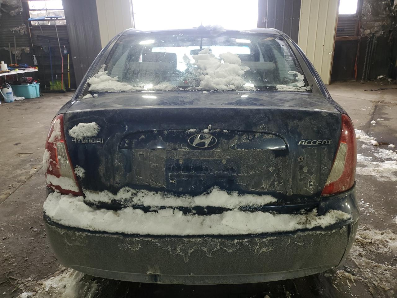 2010 Hyundai Accent - Image 6