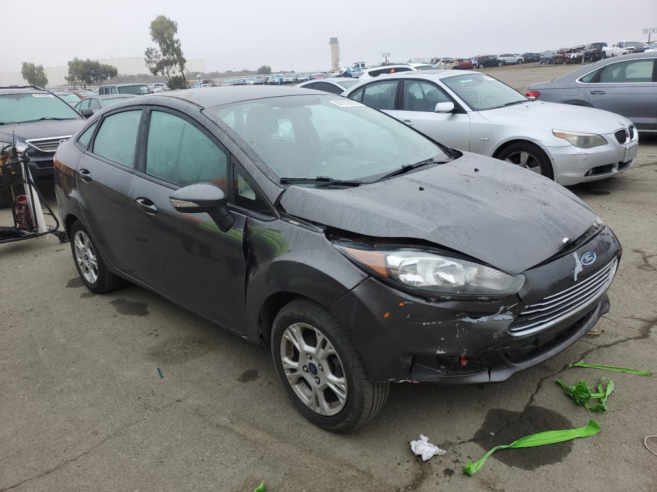 VIN 3FADP4BJ6FM105065 2015 FORD FIESTA no.4