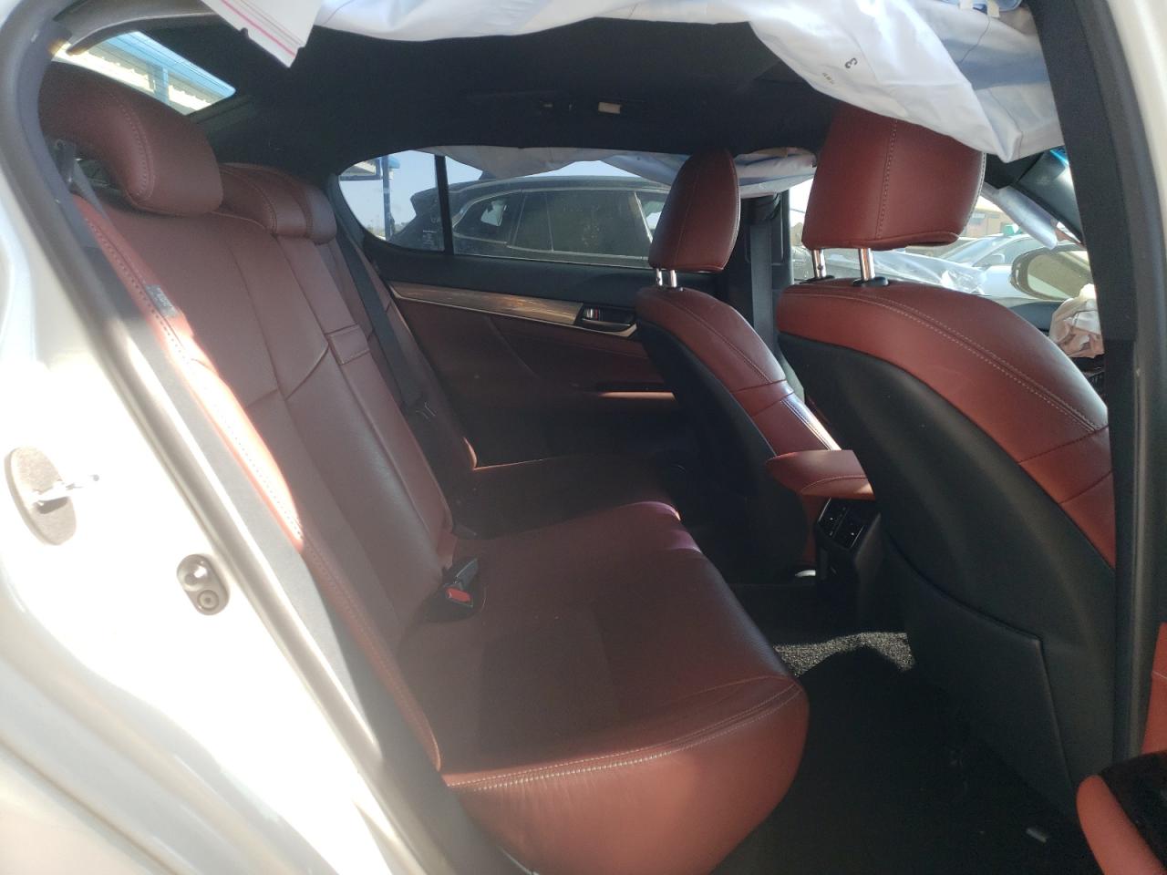 2014 Lexus GS - Image 11