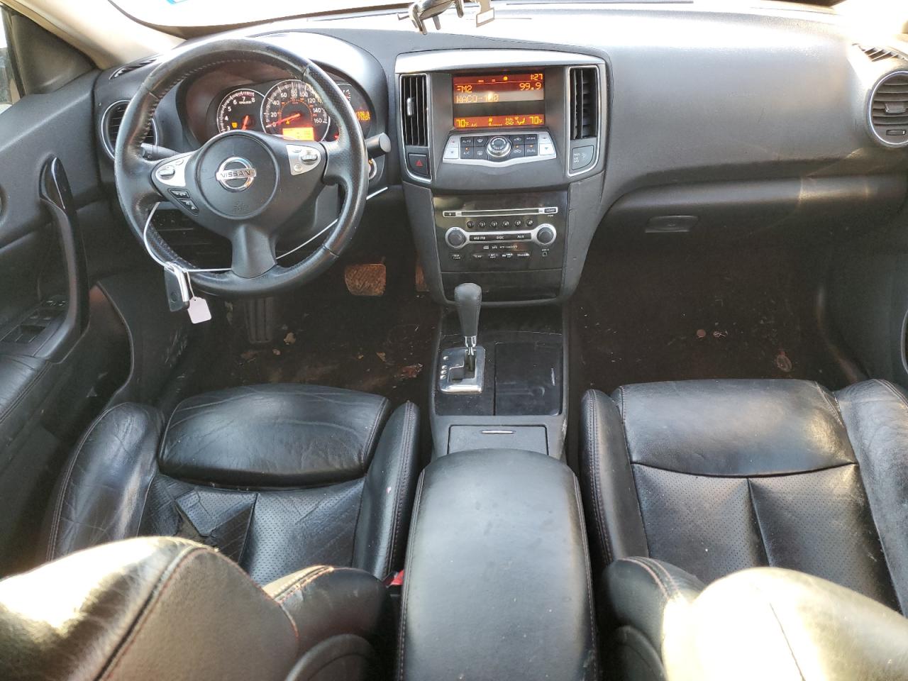2010 Nissan Maxima - Image 8