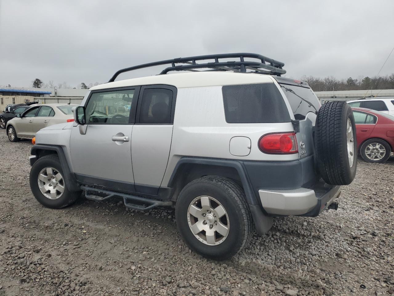 2007 Toyota FJ Cruiser - Image 2