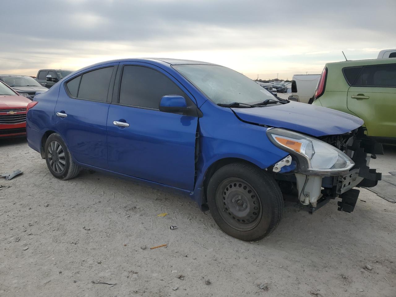2016 Nissan Versa - Image 4