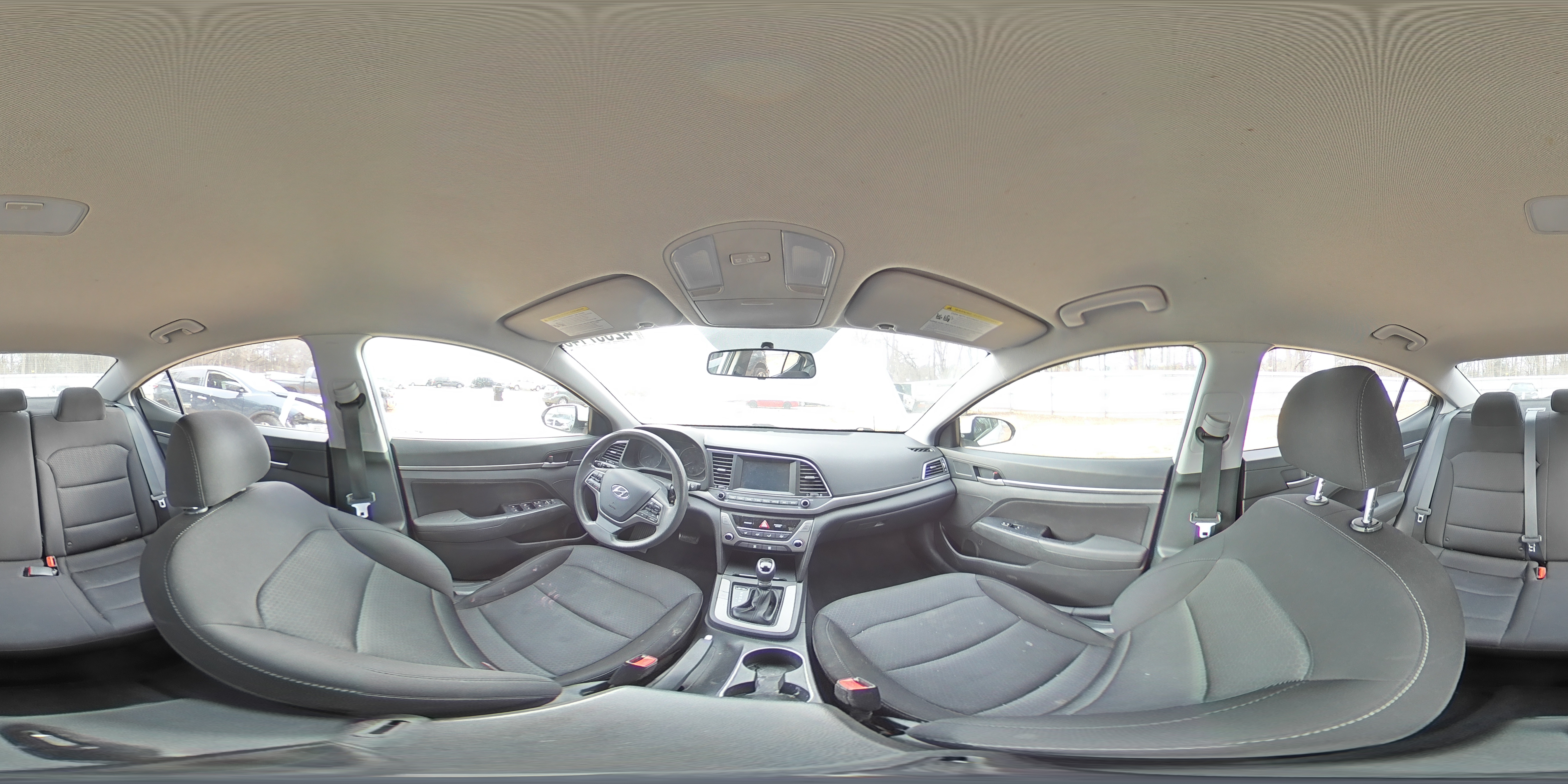 2018 Hyundai Elantra - Image 13