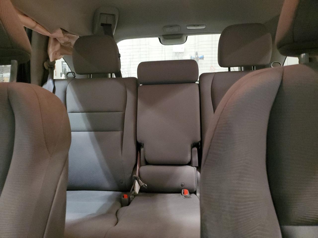 2010 Honda CR-V - Image 10