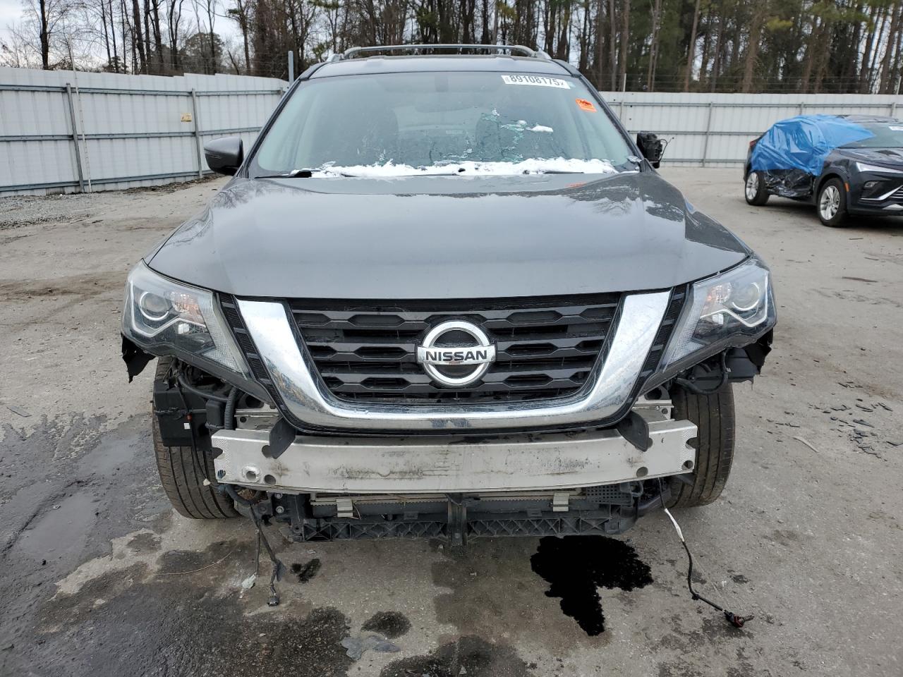 2019 Nissan Pathfinder - Image 5