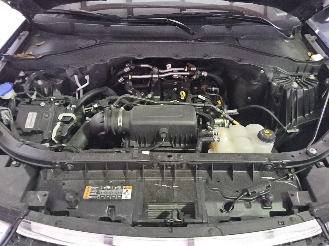 2023 Ford Explorer - Image 12