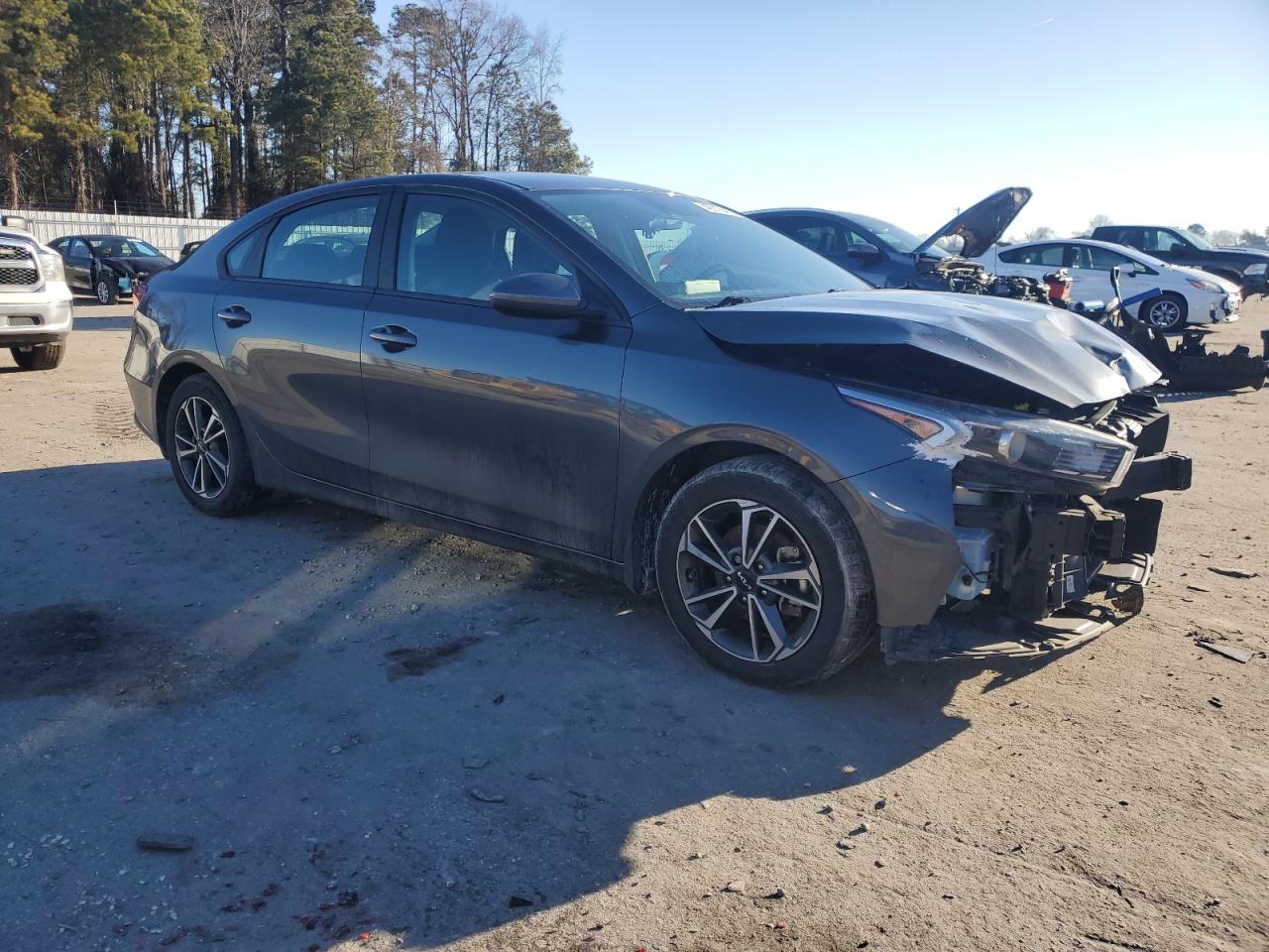 2022 Kia Forte - Image 4