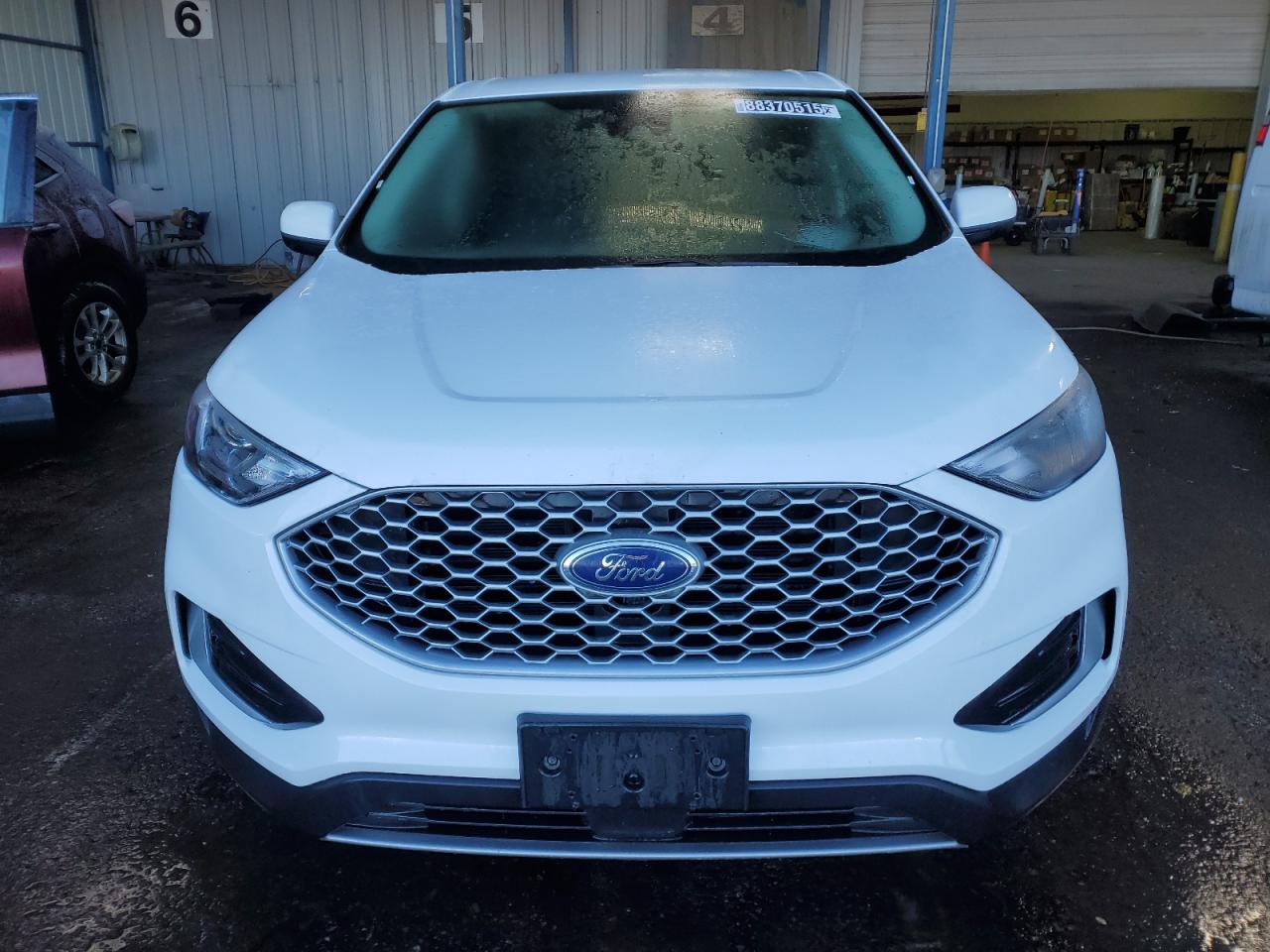 2023 Ford Edge - Image 5