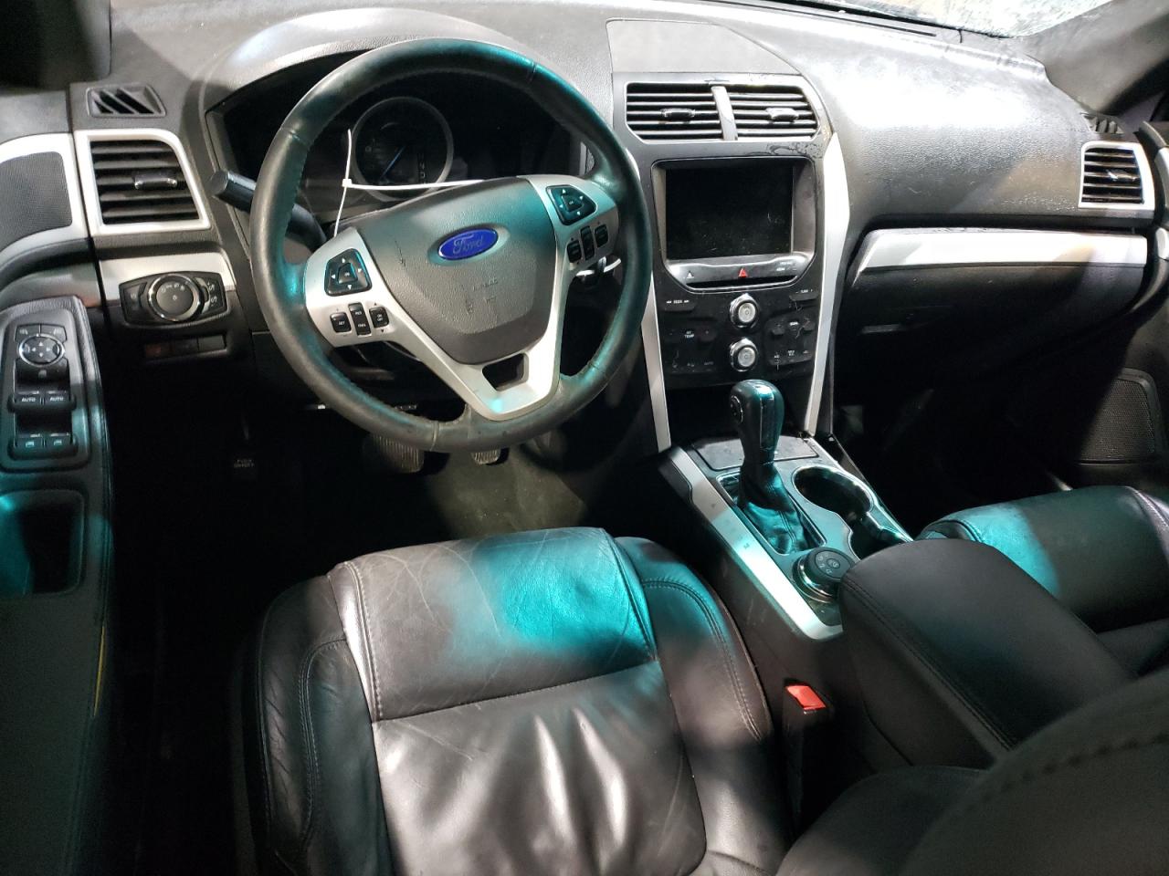 2015 Ford Explorer - Image 8