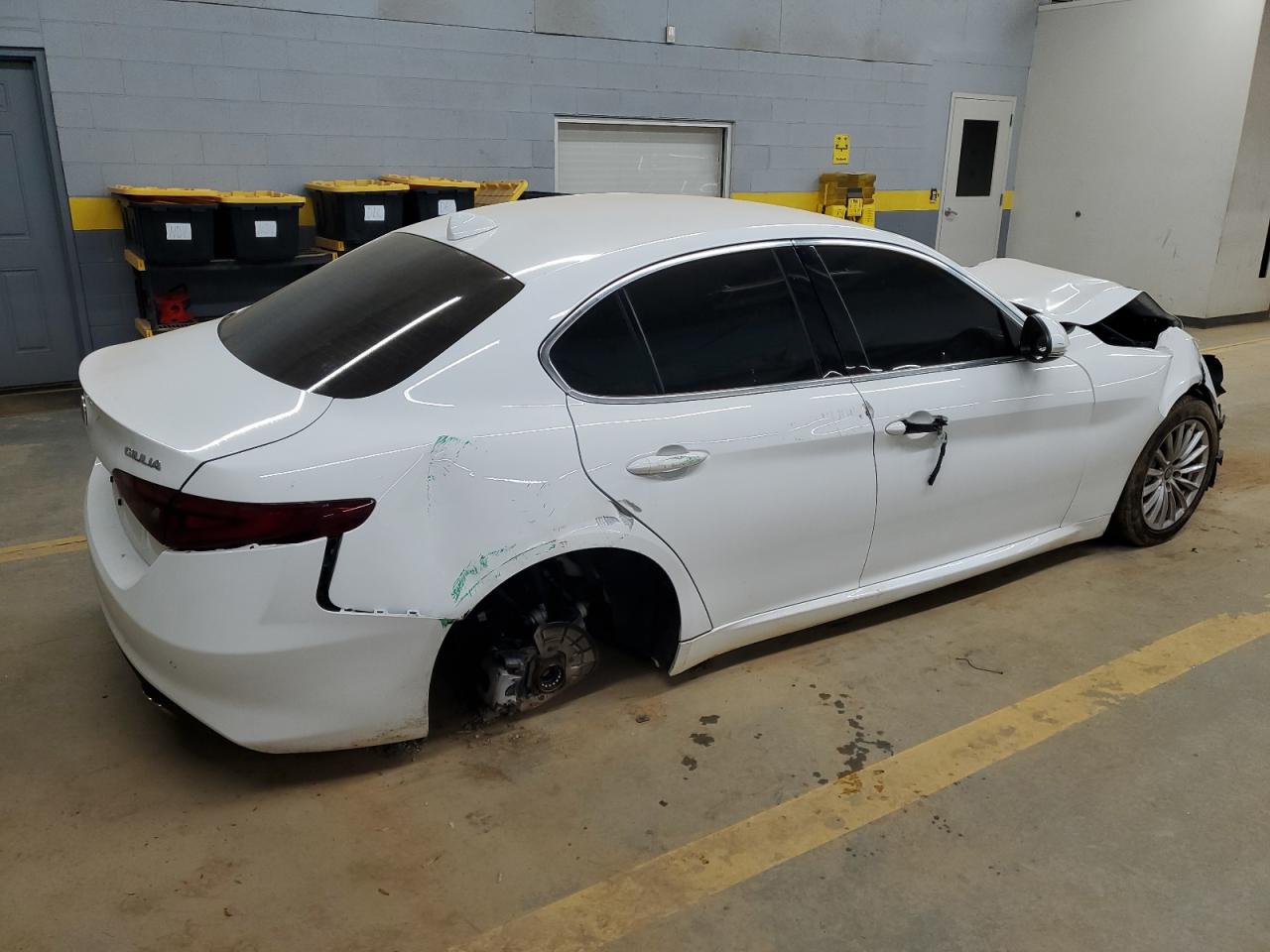2021 Alfa Romeo Giulia - Image 3
