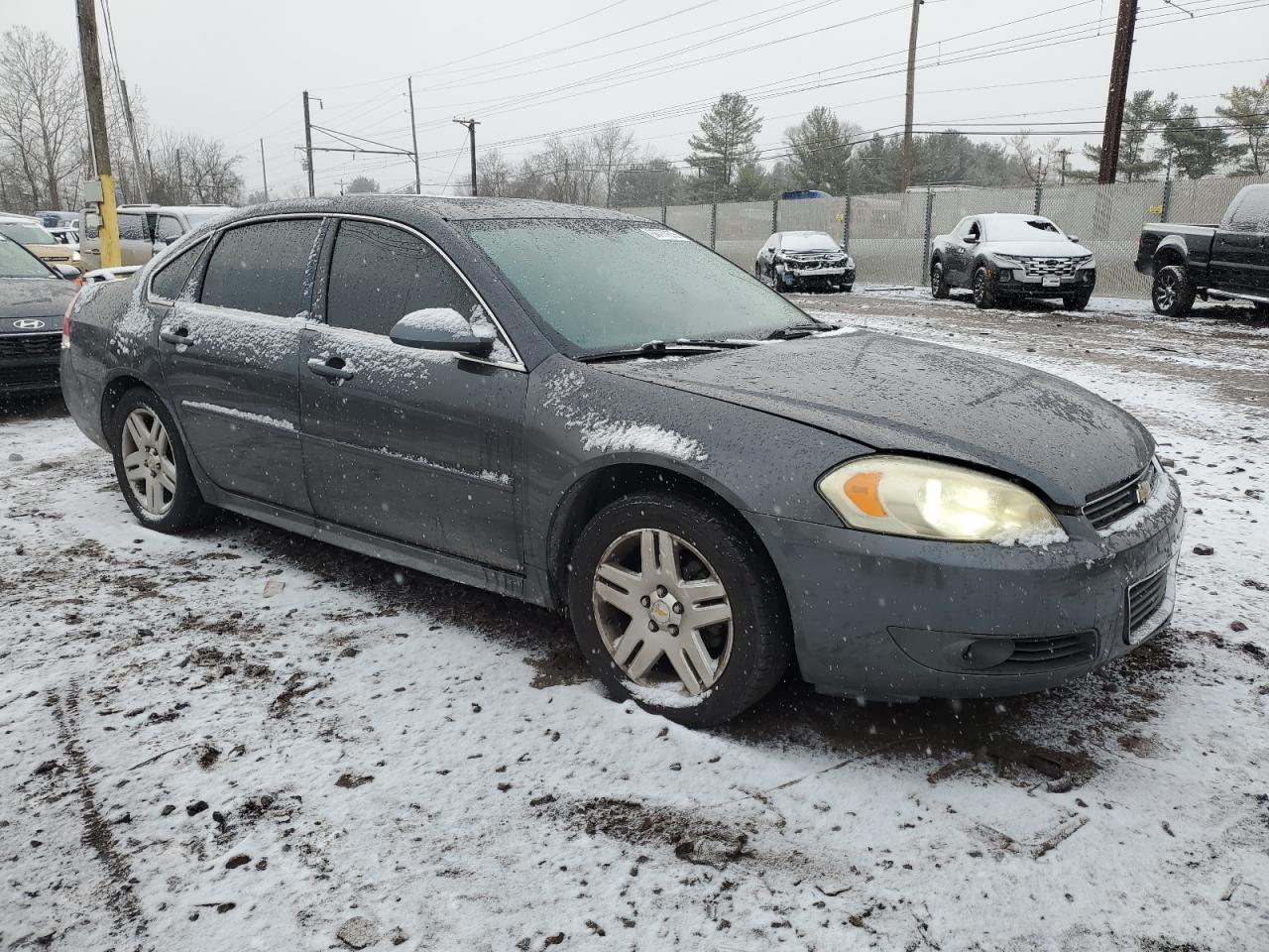2011 Chevrolet Impala - Image 4