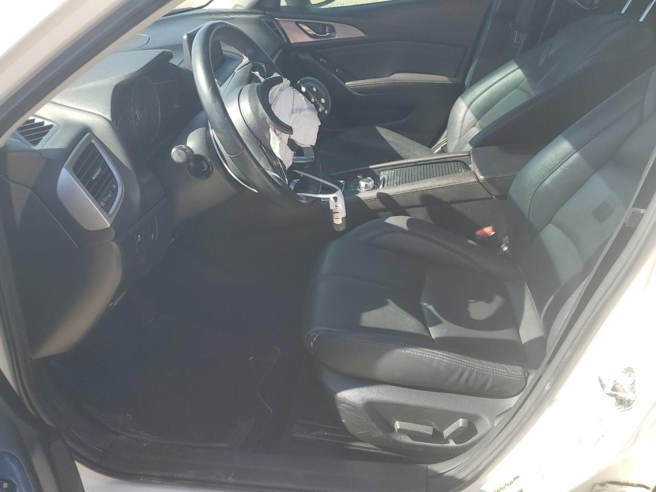 2018 Mazda 3 - Image 7