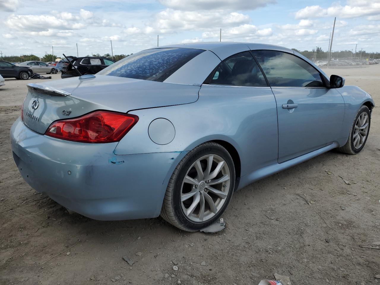 2011 Infiniti G - Image 3