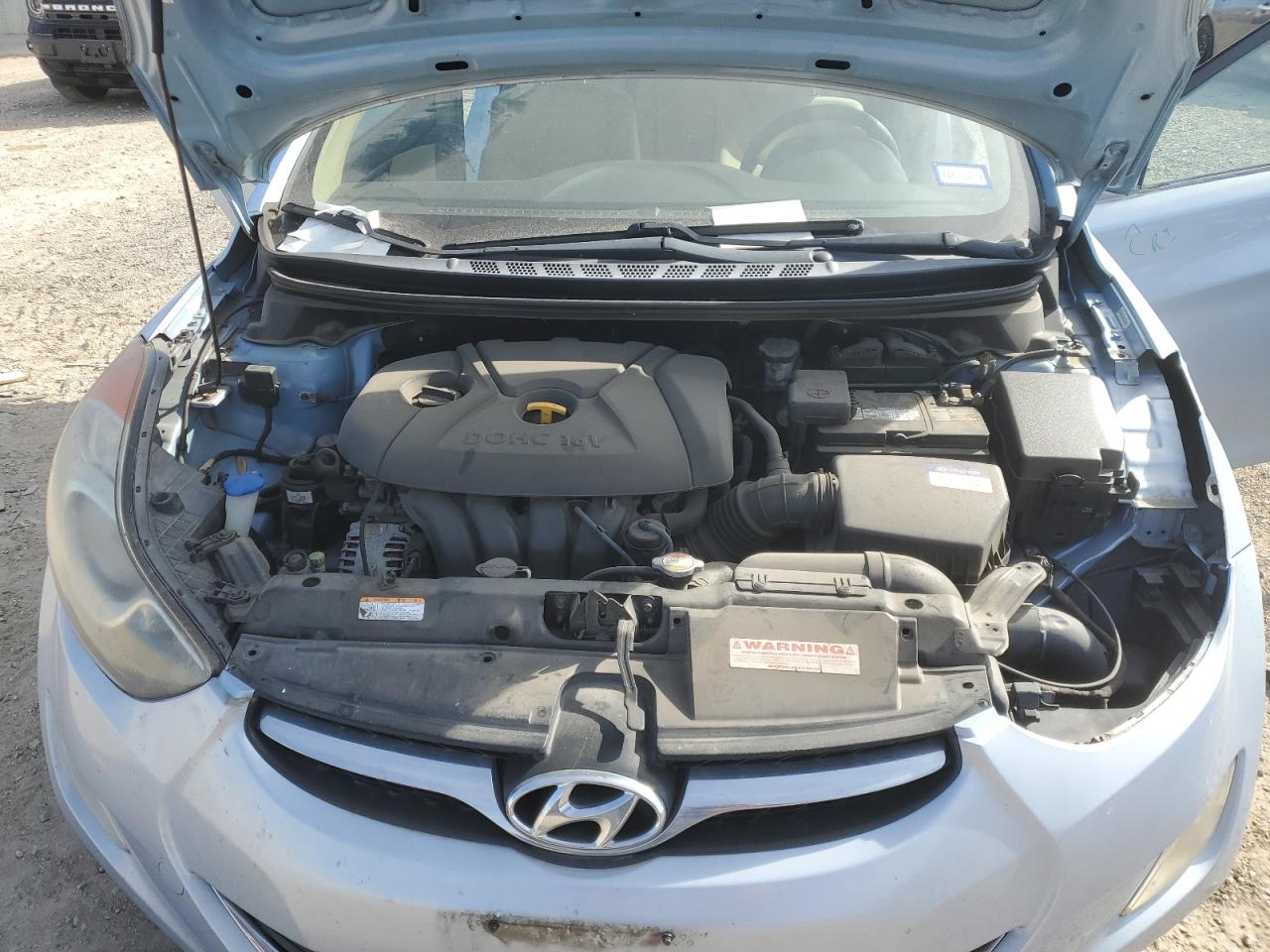 2012 Hyundai Elantra - Image 11