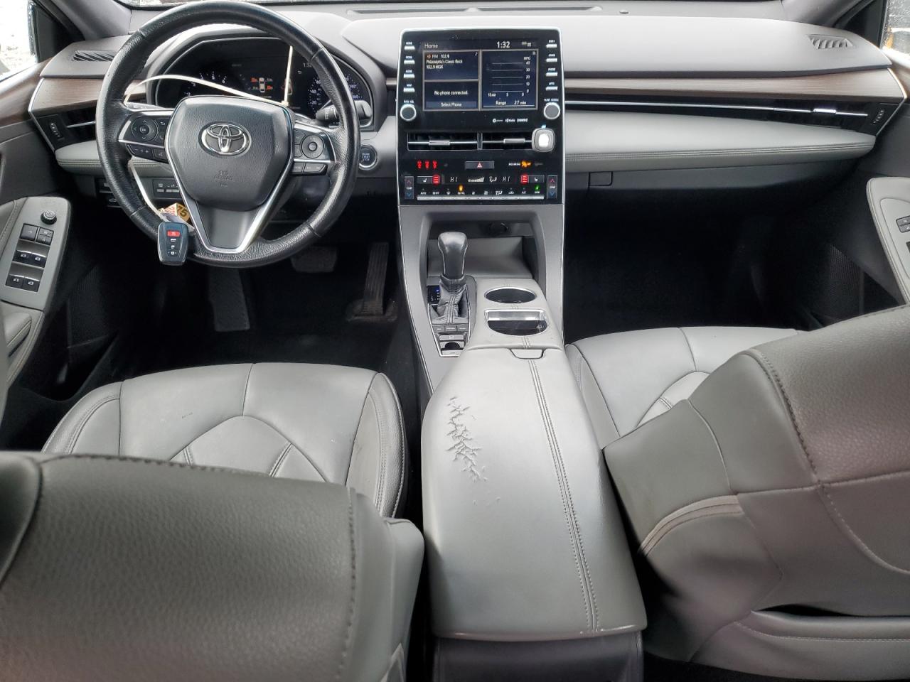 2020 Toyota Avalon - Image 8