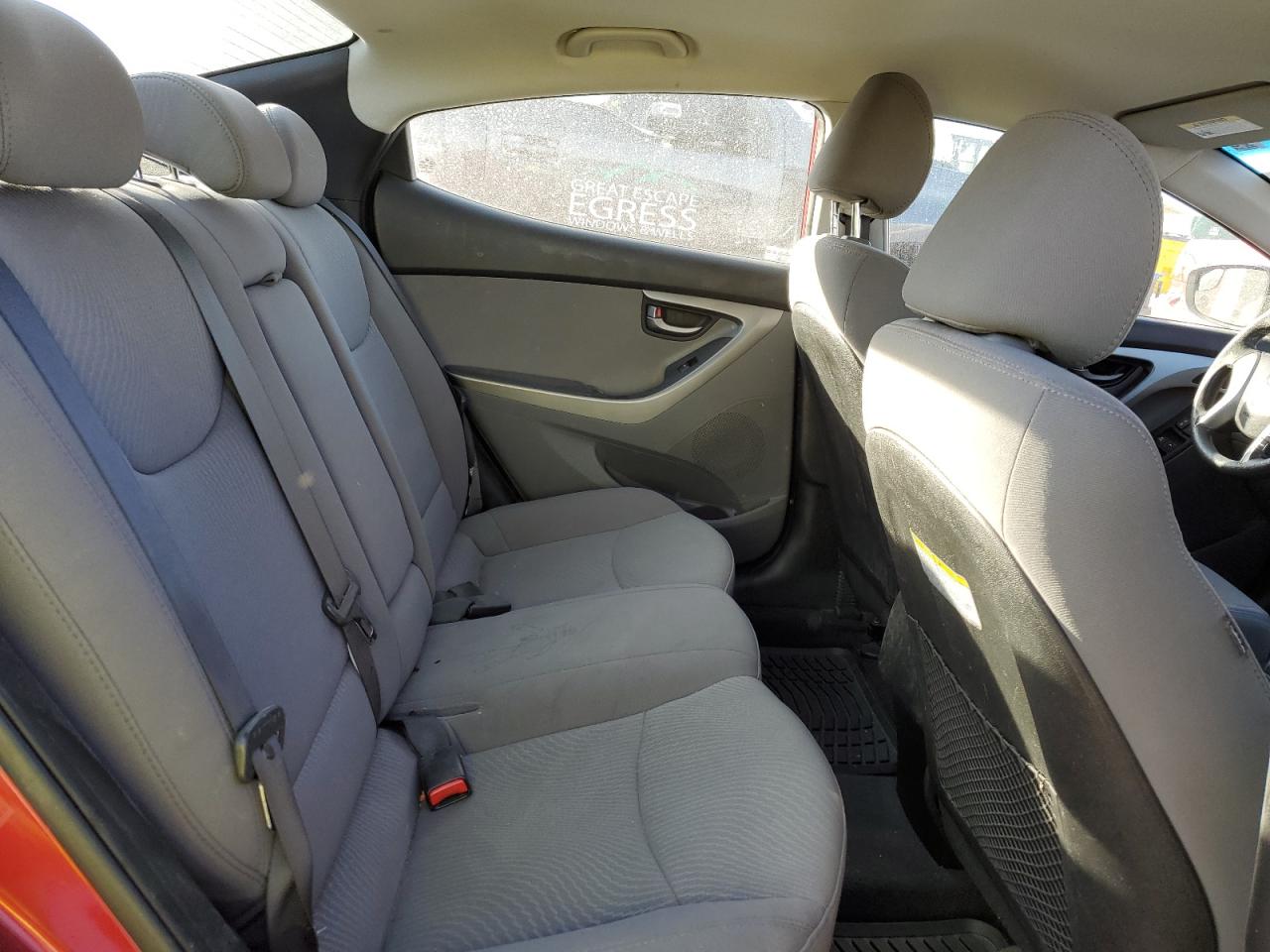 2014 Hyundai Elantra - Image 10