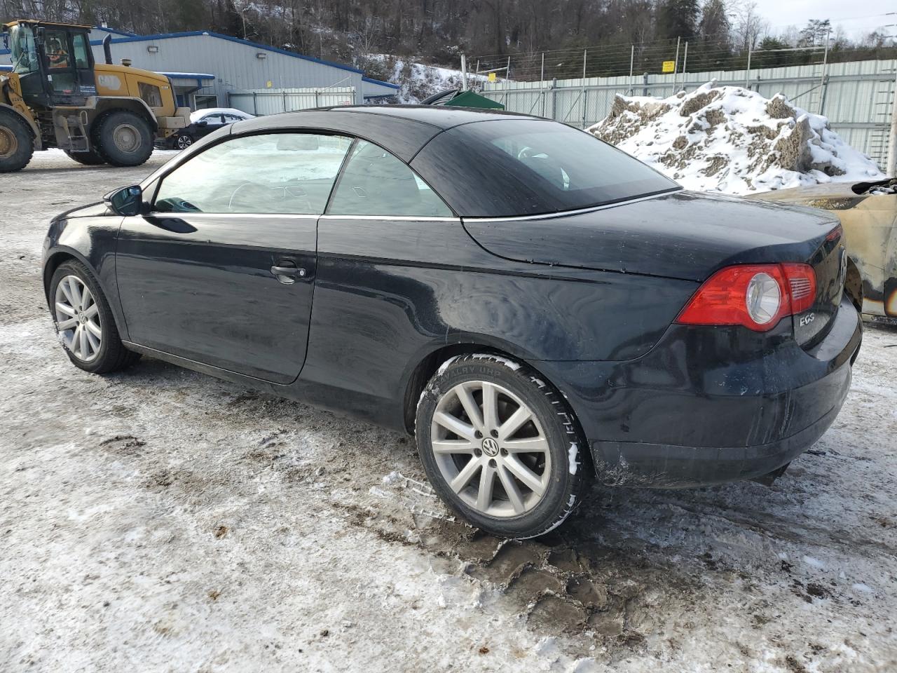 2009 Volkswagen Eos - Image 2