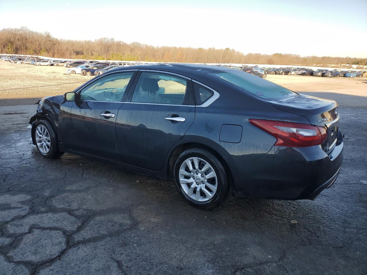 2018 Nissan Altima - Image 2