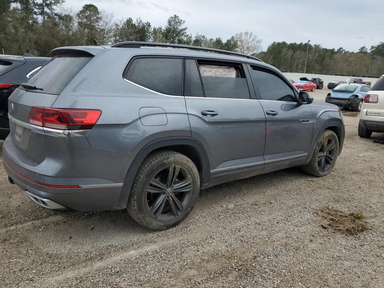2021 Volkswagen Atlas - Image 3