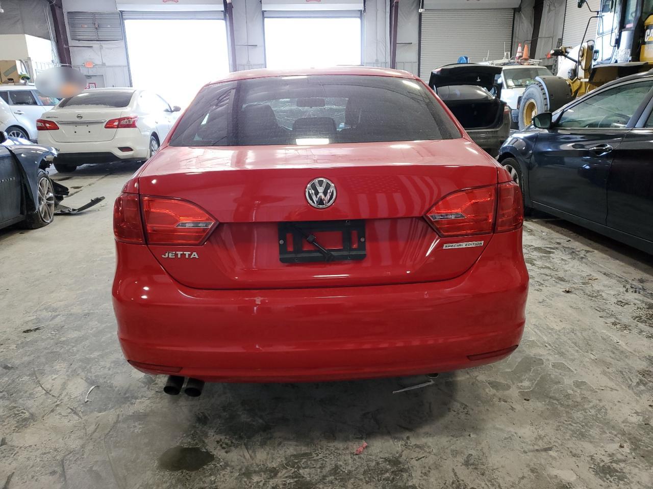 2014 Volkswagen Jetta - Image 6