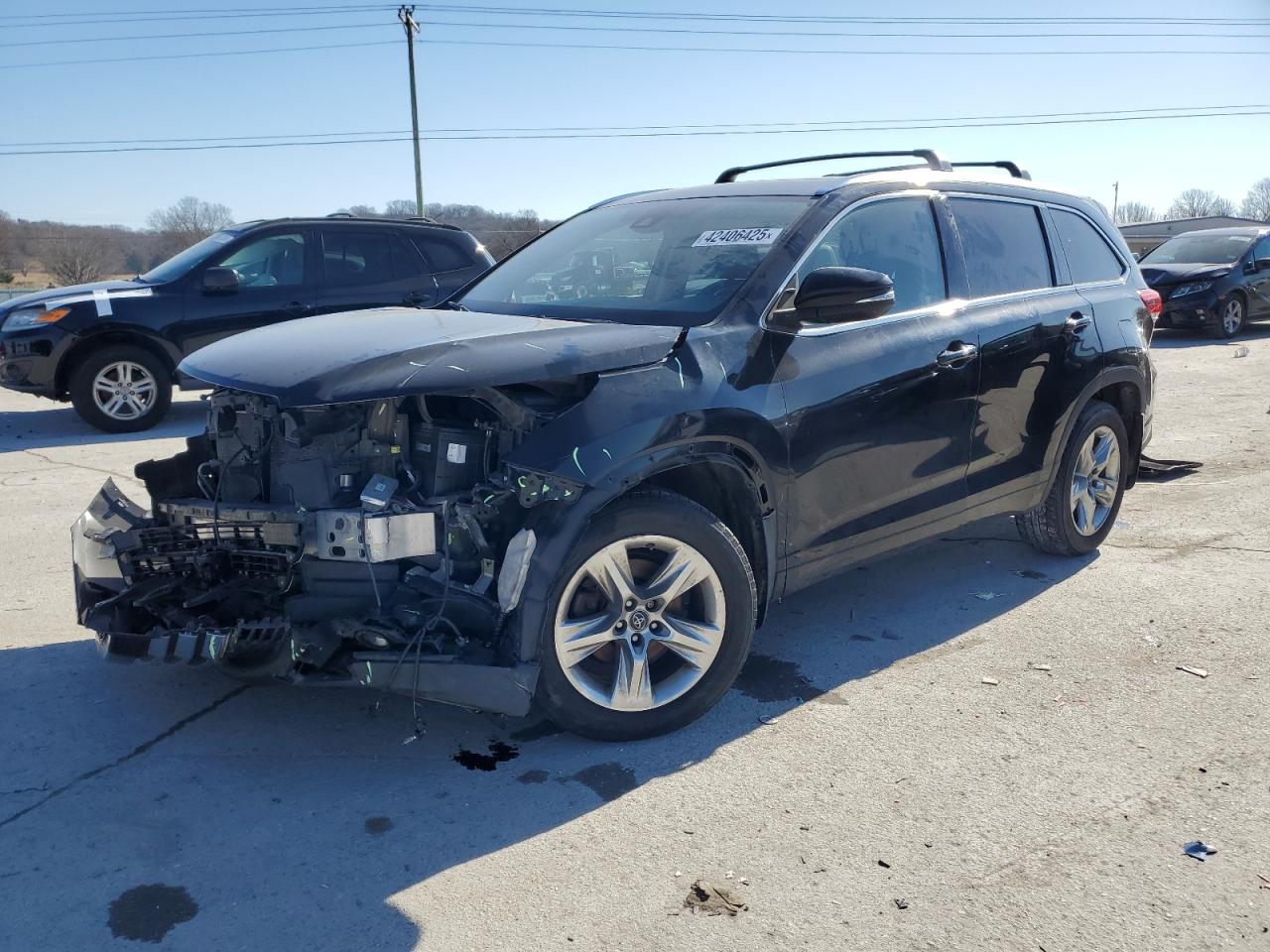2019 Toyota Highlander - Image 1