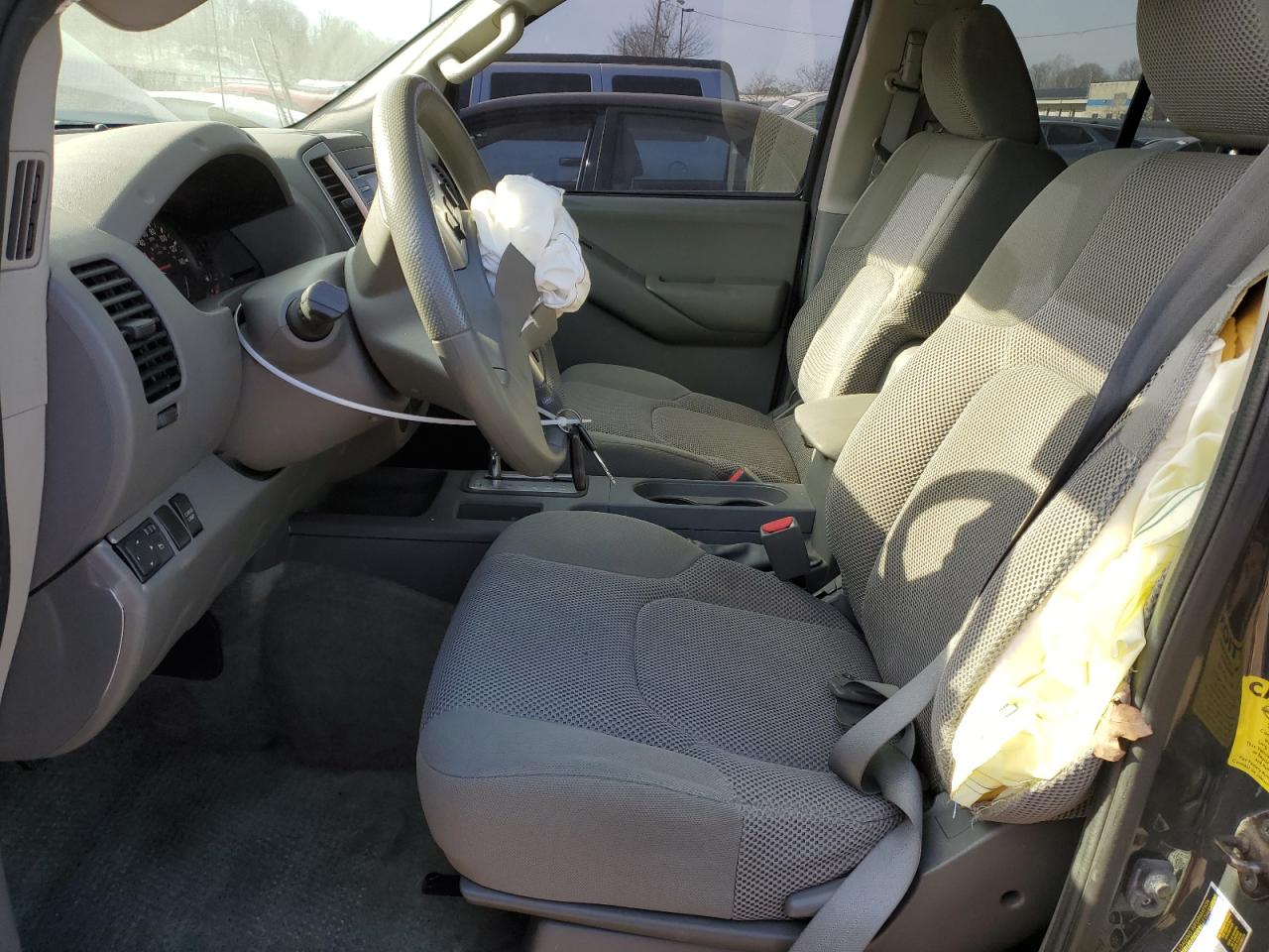 2014 Nissan Navara (Frontier) - Image 7