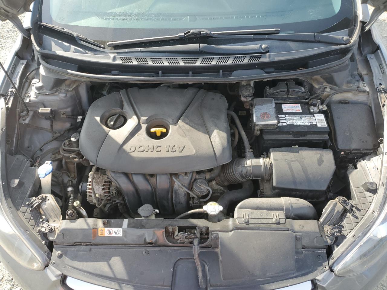 2013 Hyundai Elantra - Image 11
