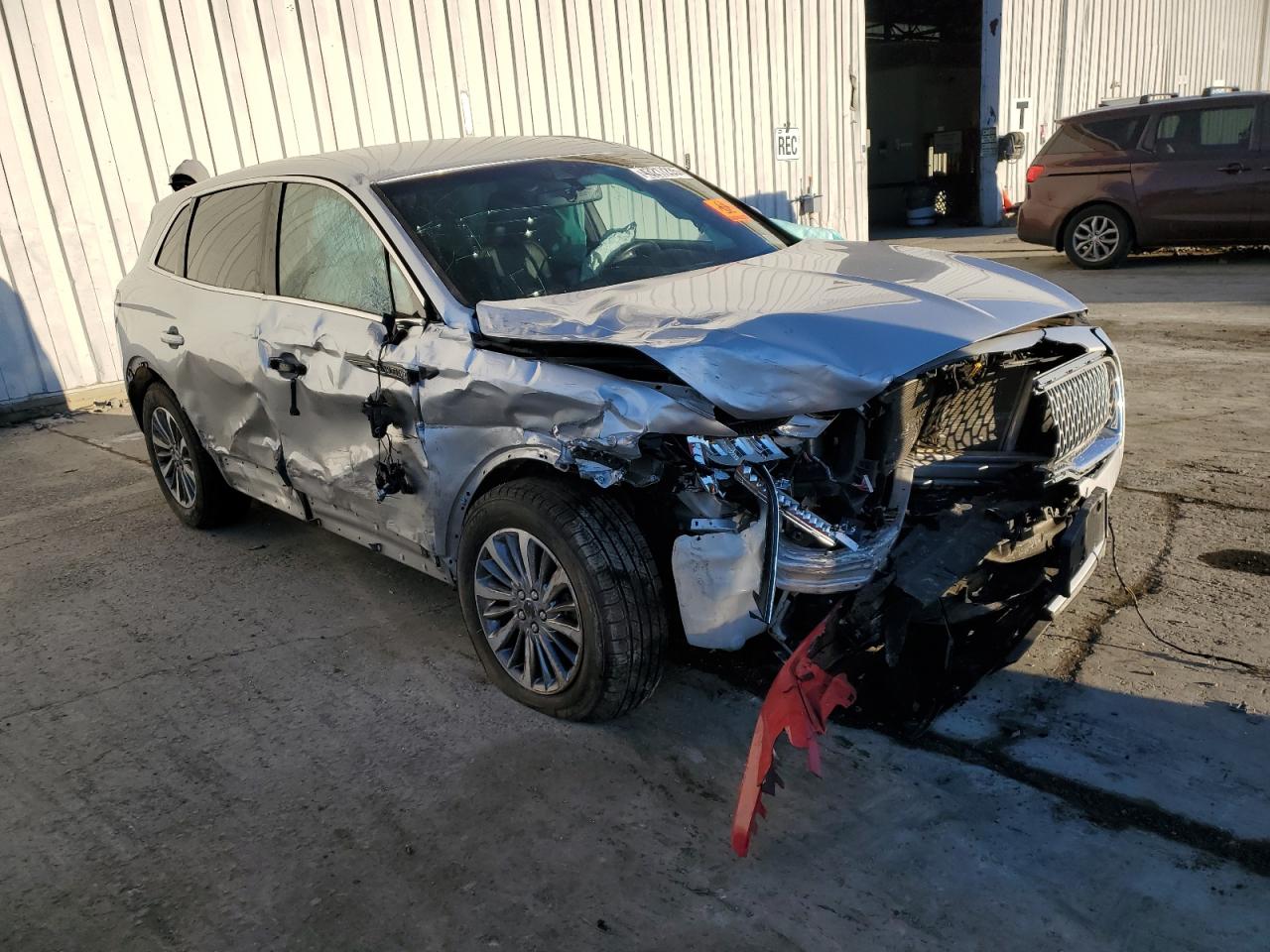 2019 Lincoln Nautilus - Image 4