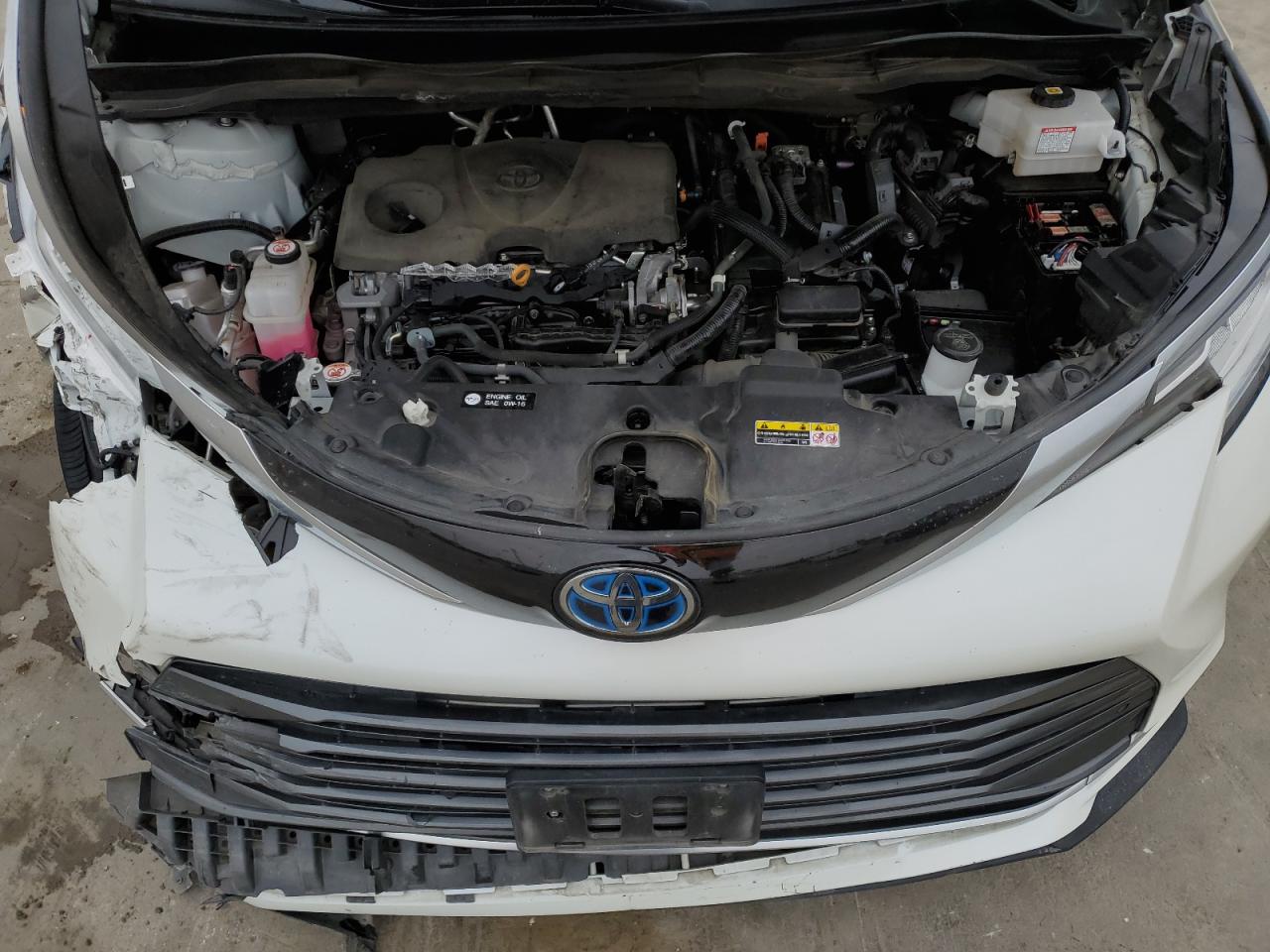 2021 Toyota Sienna - Image 12