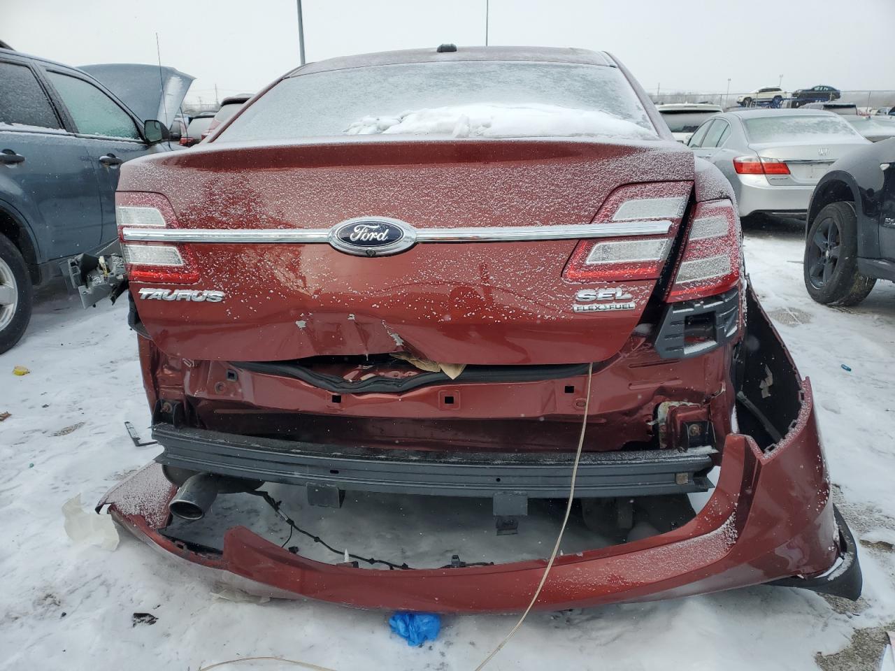 2014 Ford Taurus - Image 6