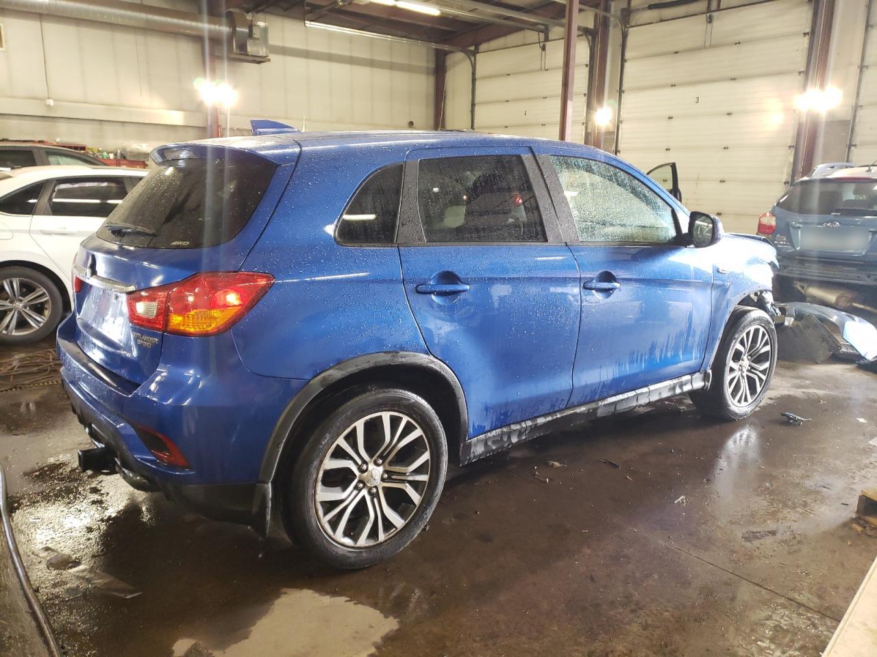 2019 Mitsubishi Outlander - Image 3