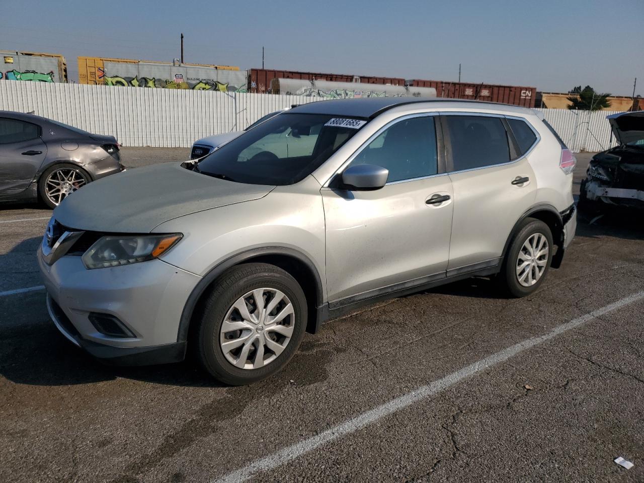 VIN 5N1AT2MN8GC749632 2016 NISSAN ROGUE no.1