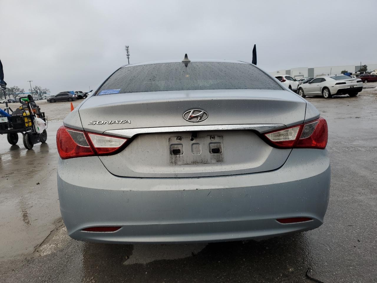 2011 Hyundai Sonata - Image 6