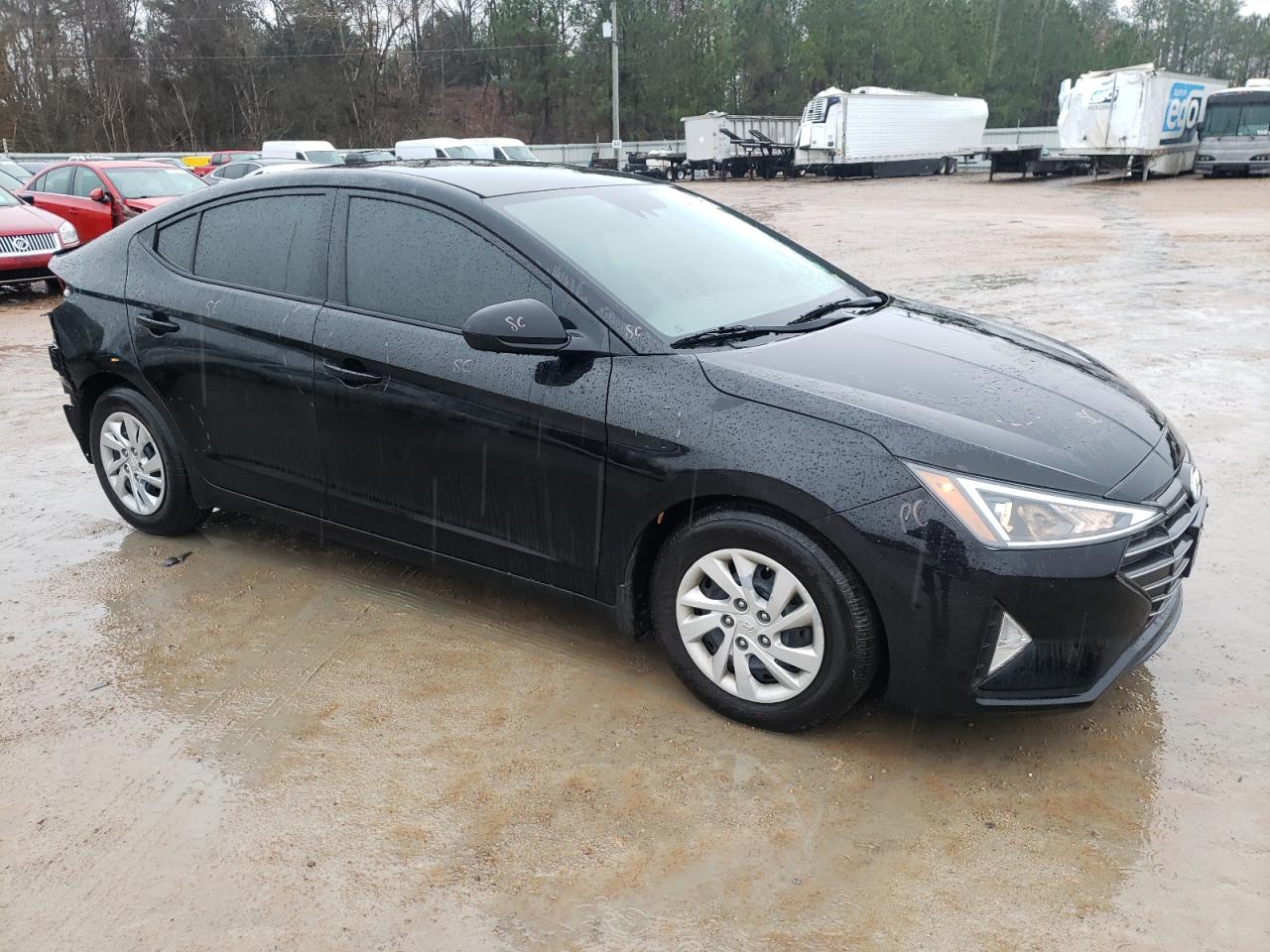 2020 Hyundai Elantra - Image 4