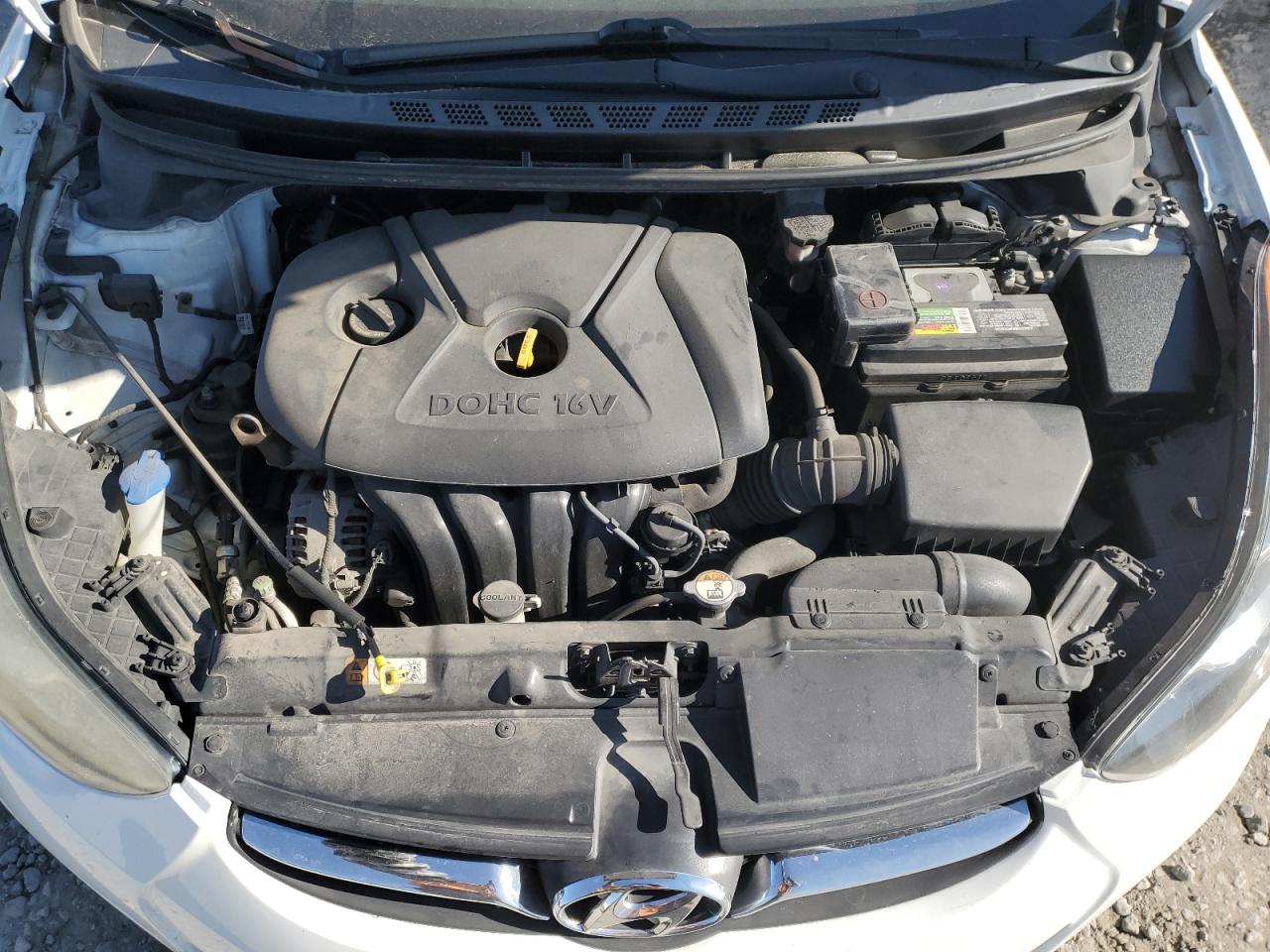 2013 Hyundai Elantra - Image 11