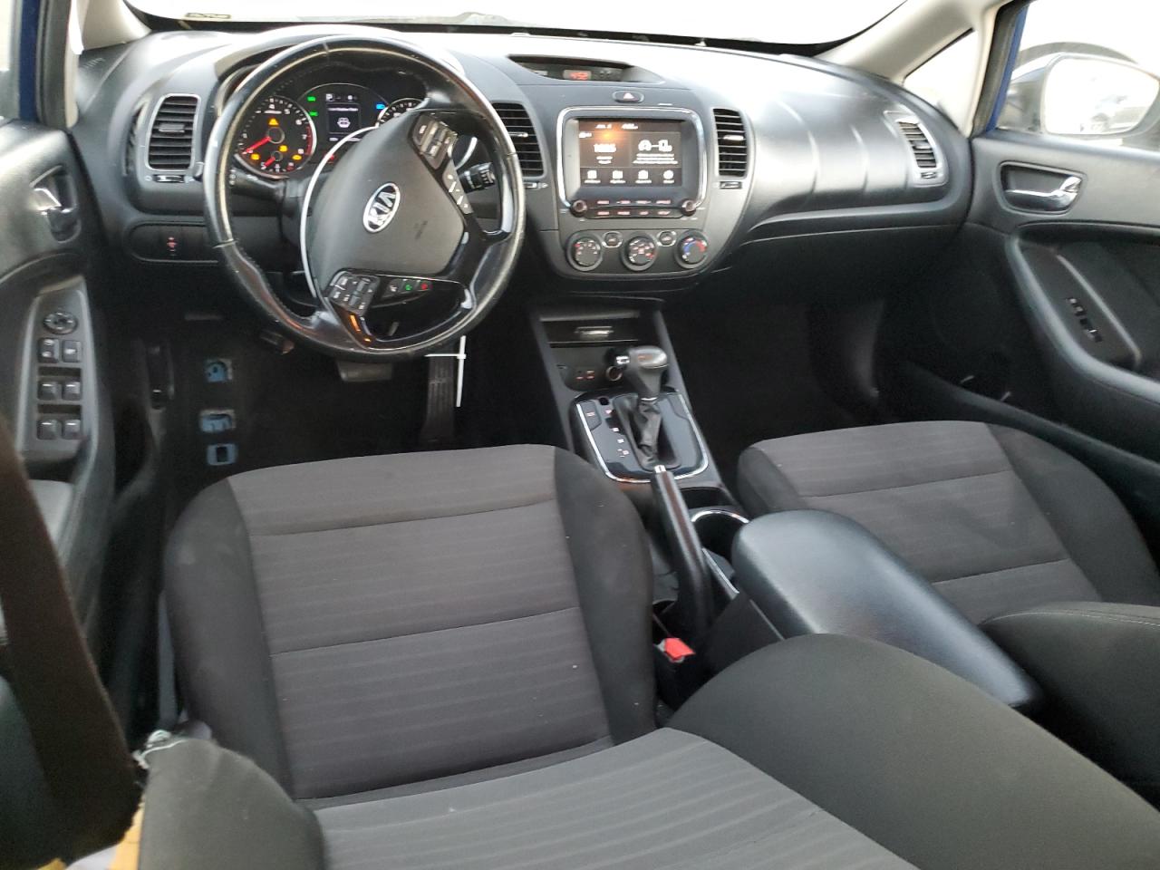 2018 Kia Forte - Image 8