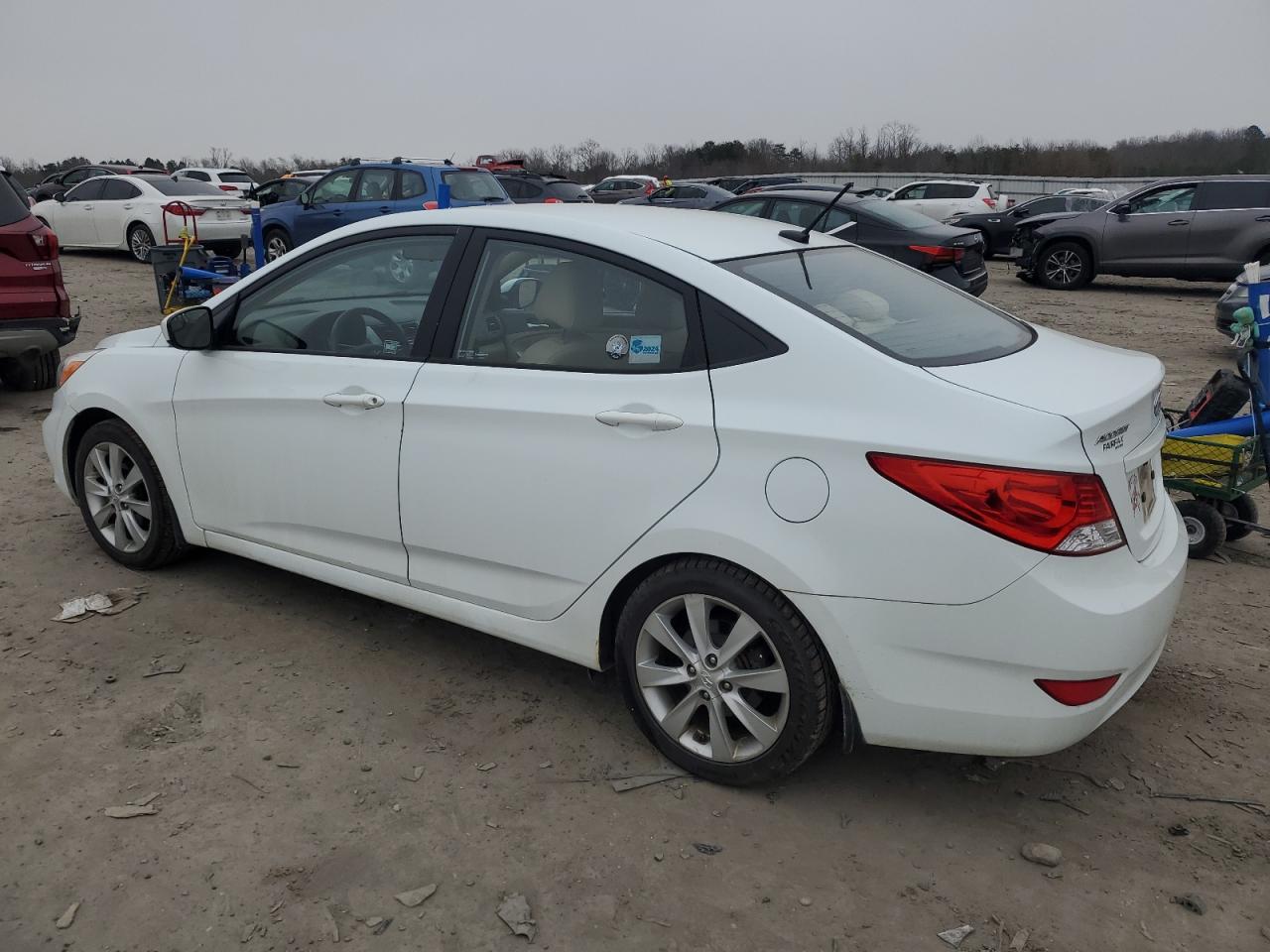 2014 Hyundai Accent - Image 2