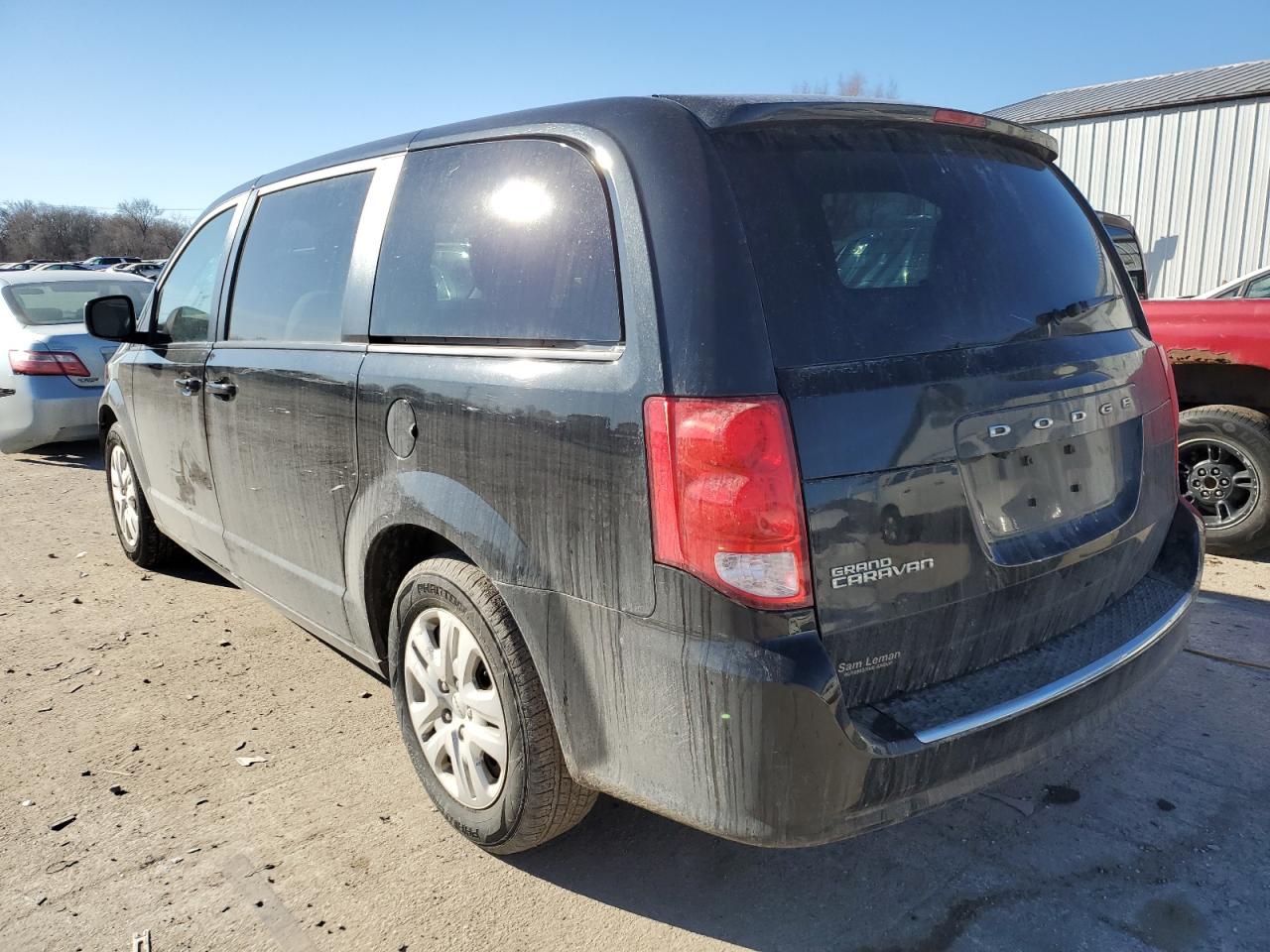 2018 Dodge Caravan - Image 2