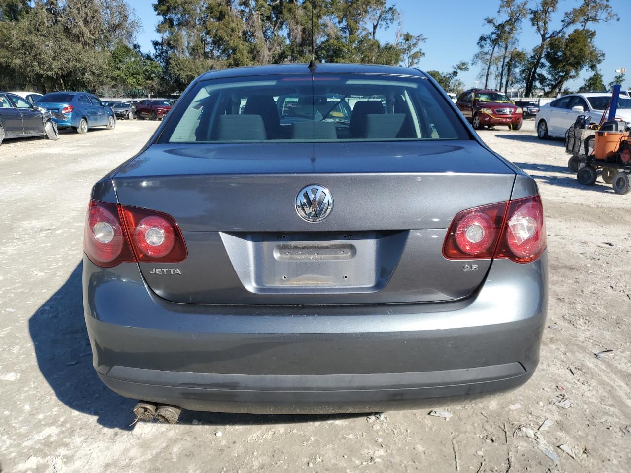 2009 Volkswagen Jetta - Image 6