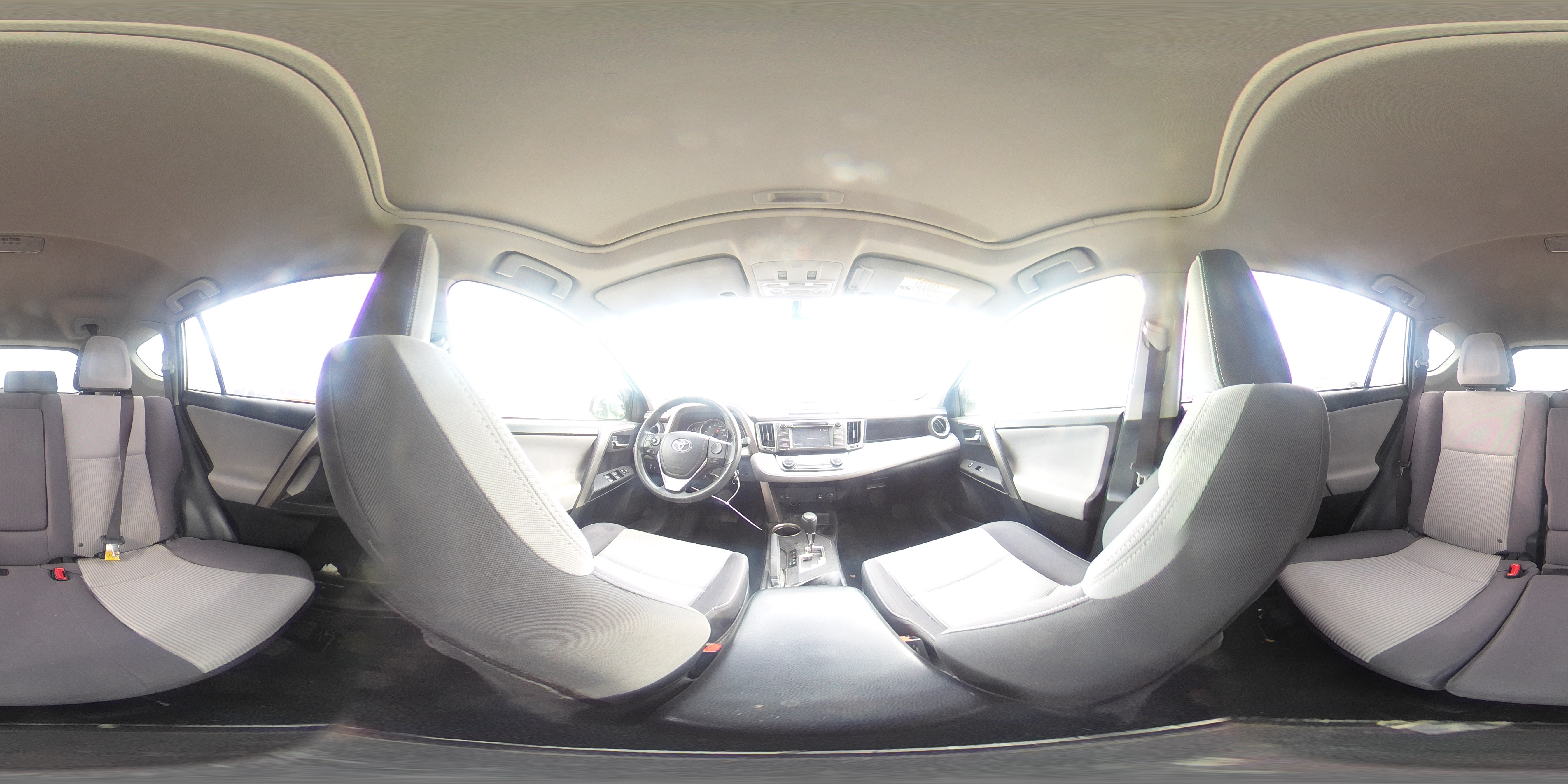 2015 Toyota RAV 4 - Image 14
