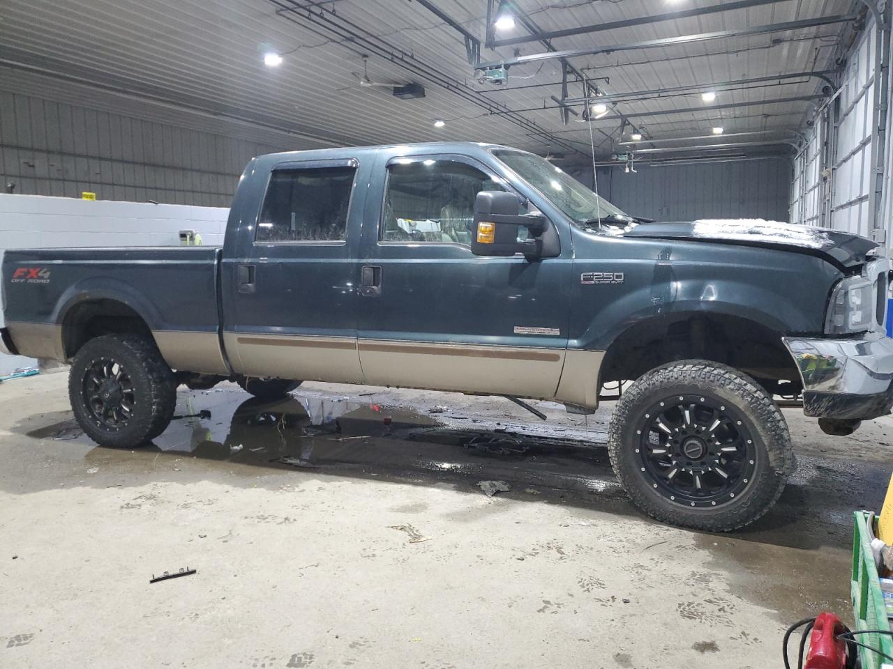 2004 Ford F250 - Image 4