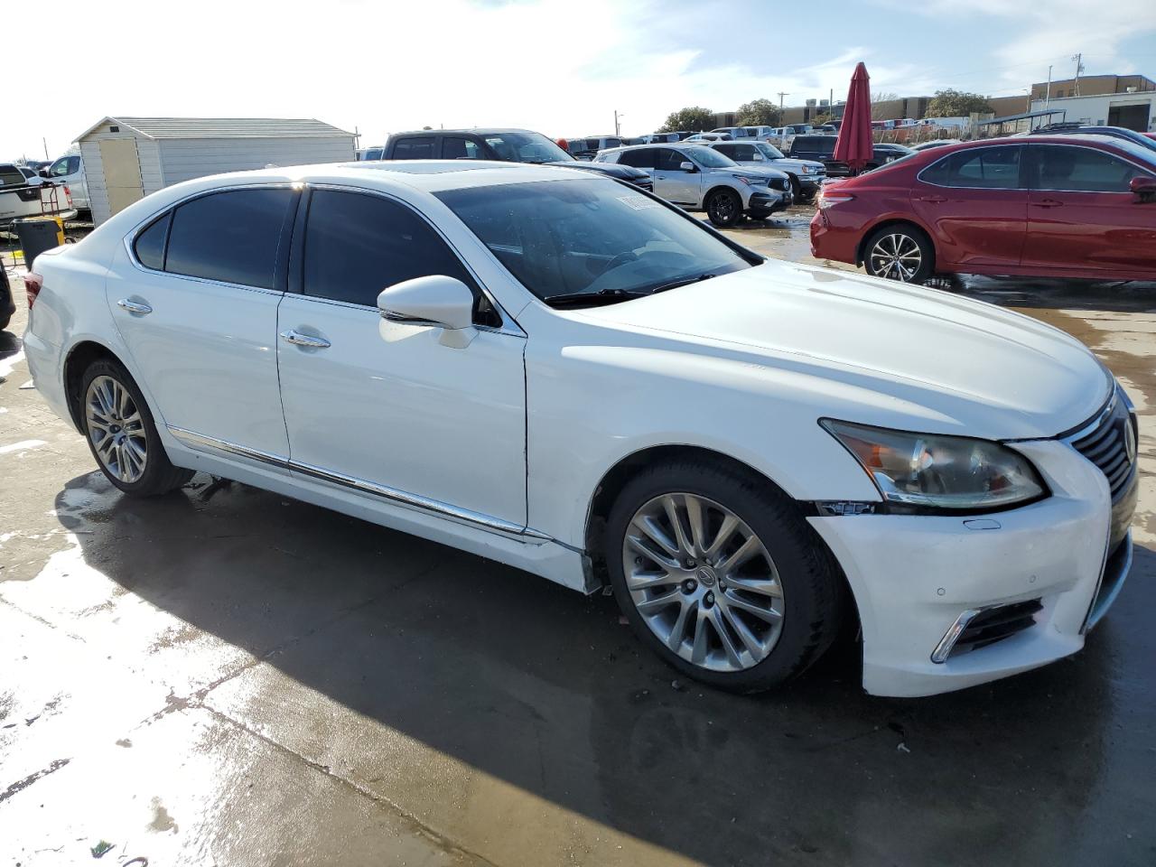 2014 Lexus LS - Image 4